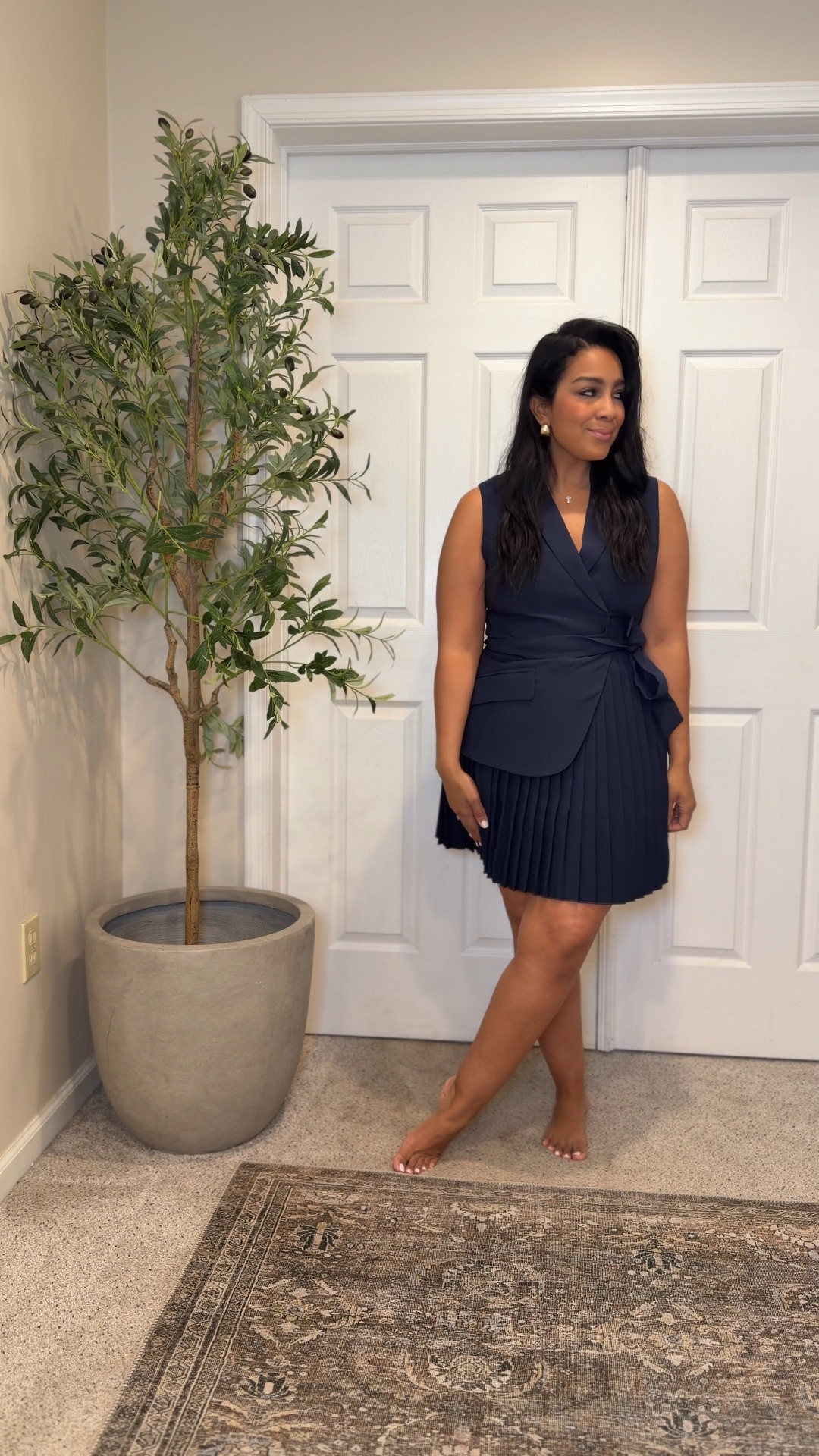 Navy is THAT girl this season 💙
From graduations to bridal showers to summer events… this dress is effortlessly chic and so flattering.

And don’t sleep on this set 👀
The vest + matching bottoms? Obsessed. You can dress it up, keep it casual, or wear it as the perfect travel fit ✈️

Two looks, endless ways to wear them — we love a versatile moment 🤍 #commense #graduationdresss

#LTKMidsize #LTKgrwm #LTKootd