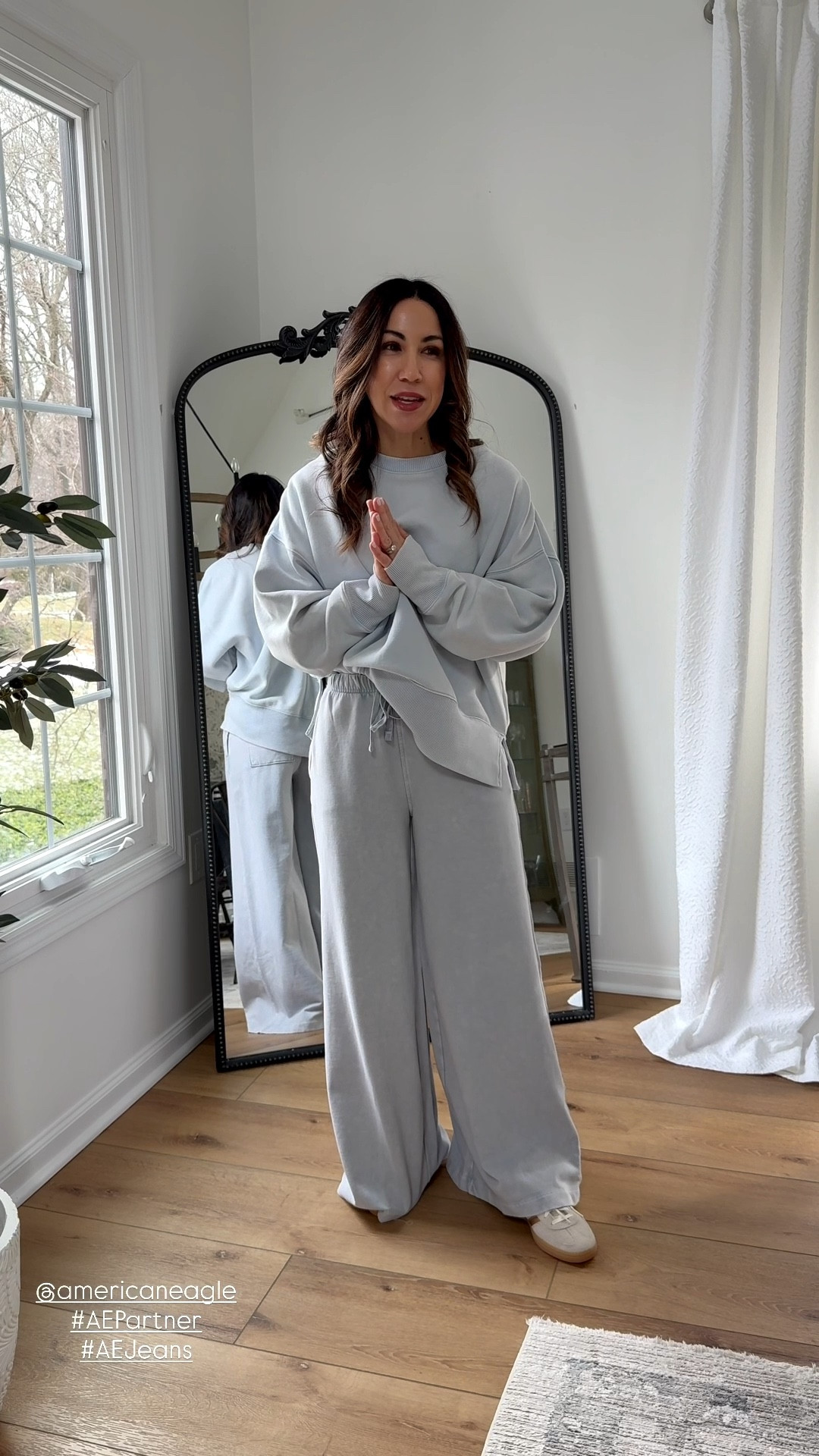 #AEPartner The theme is cozy and these new arrivals from @americaneagle will be sure to become some of my most worn cozy favorites for winter. Sweatshirts, sweaters, sweatpants and jeans for easy, casual winter outfits! And it’s just about all on sale. #AEJeans

Sweaters and tops small. Wide leg sweatpants XS. Baggy jeans 0 short. Straight leg jeans 0 X-short. 

American Eagle jeans, American Eagle haul 


#LTKFindsUnder50 #LTKOver40 #LTKSaleAlert