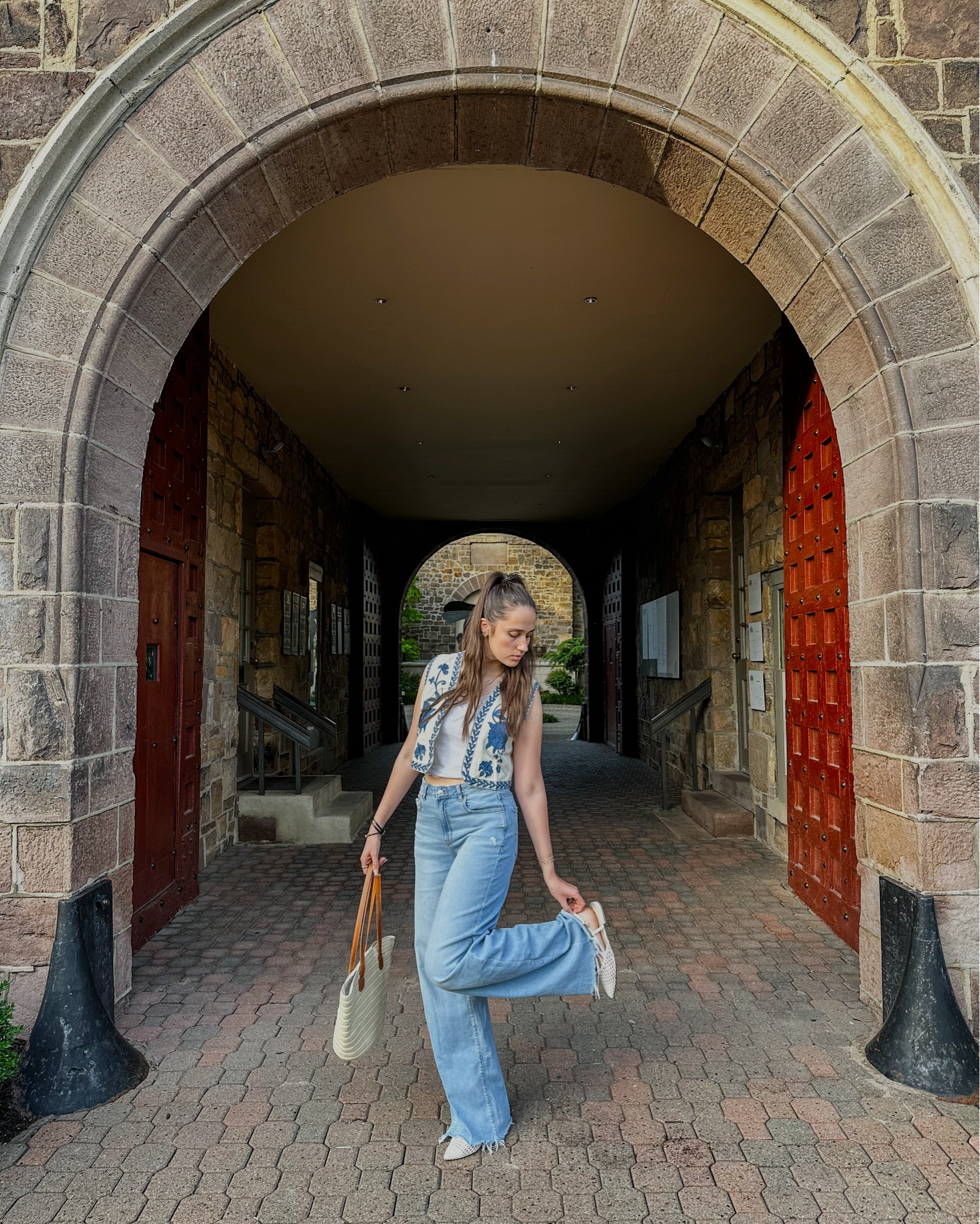 My FAVORITE jeans!! A loose, trendy fit that feels like you’re wearing sweatpants. I am 5’9” wearing a size 4 Long and these hit the floor  

#LTKStyleTip #LTKBeauty #LTKFindsUnder100