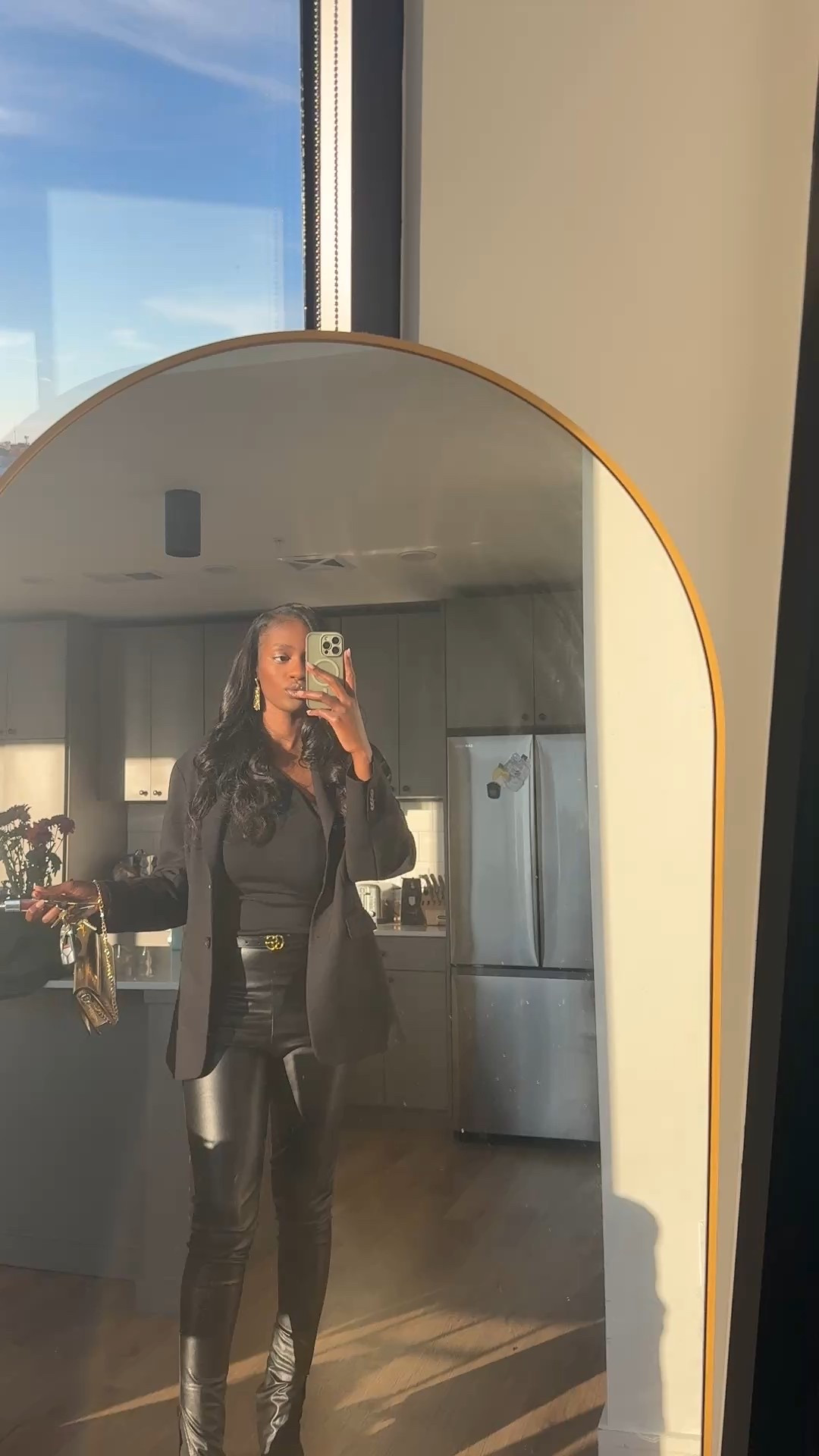 Simple all black look with Gucci and Aldo! Love a high low moment! 

#LTKdayinmylife