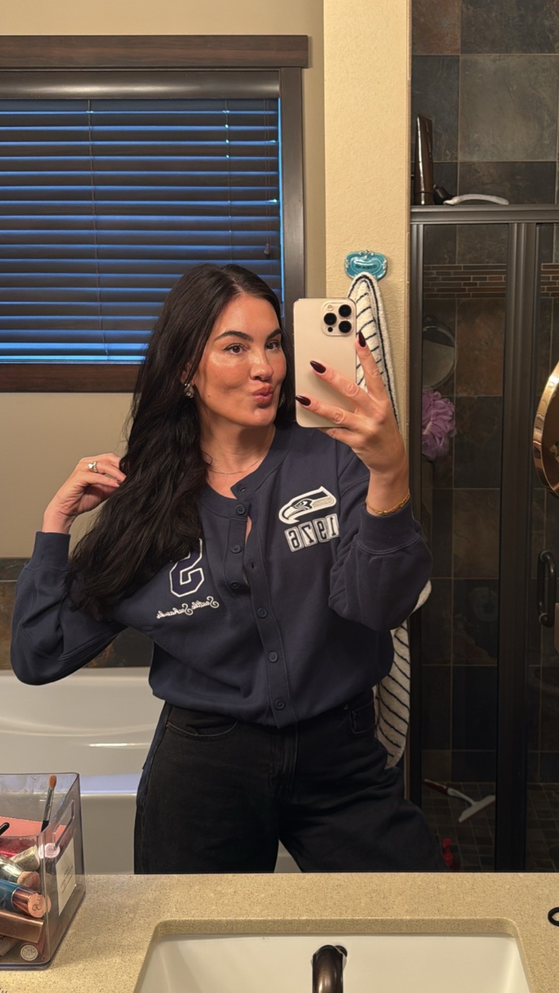 Seahawks NFL cardigan

#LTKdayinmylife #LTKootd