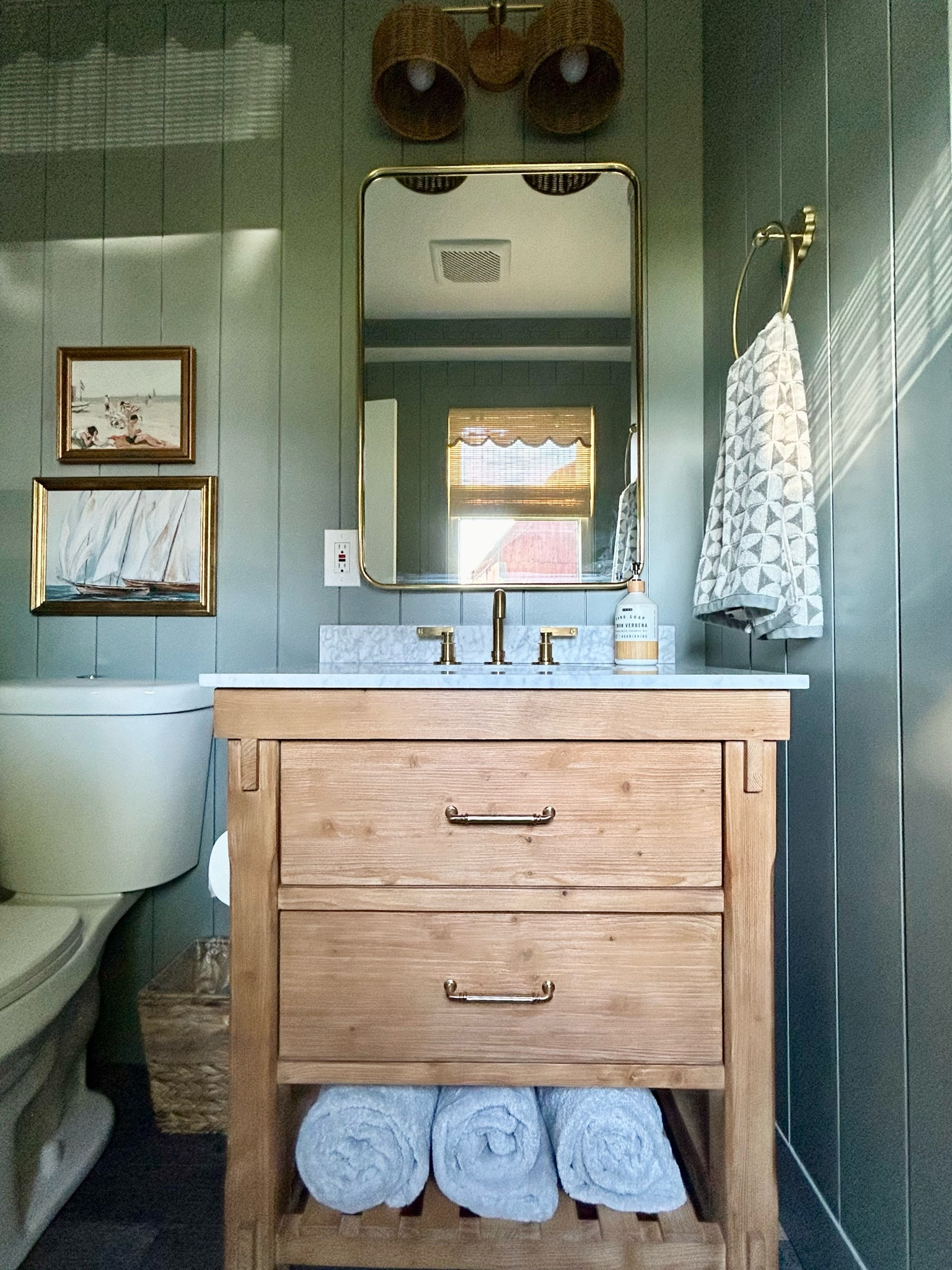 Lakehouse 
Small Bath
Guest Bath
Beach House
Lakehouse Decor 

#LTKHome #LTKFindsUnder100