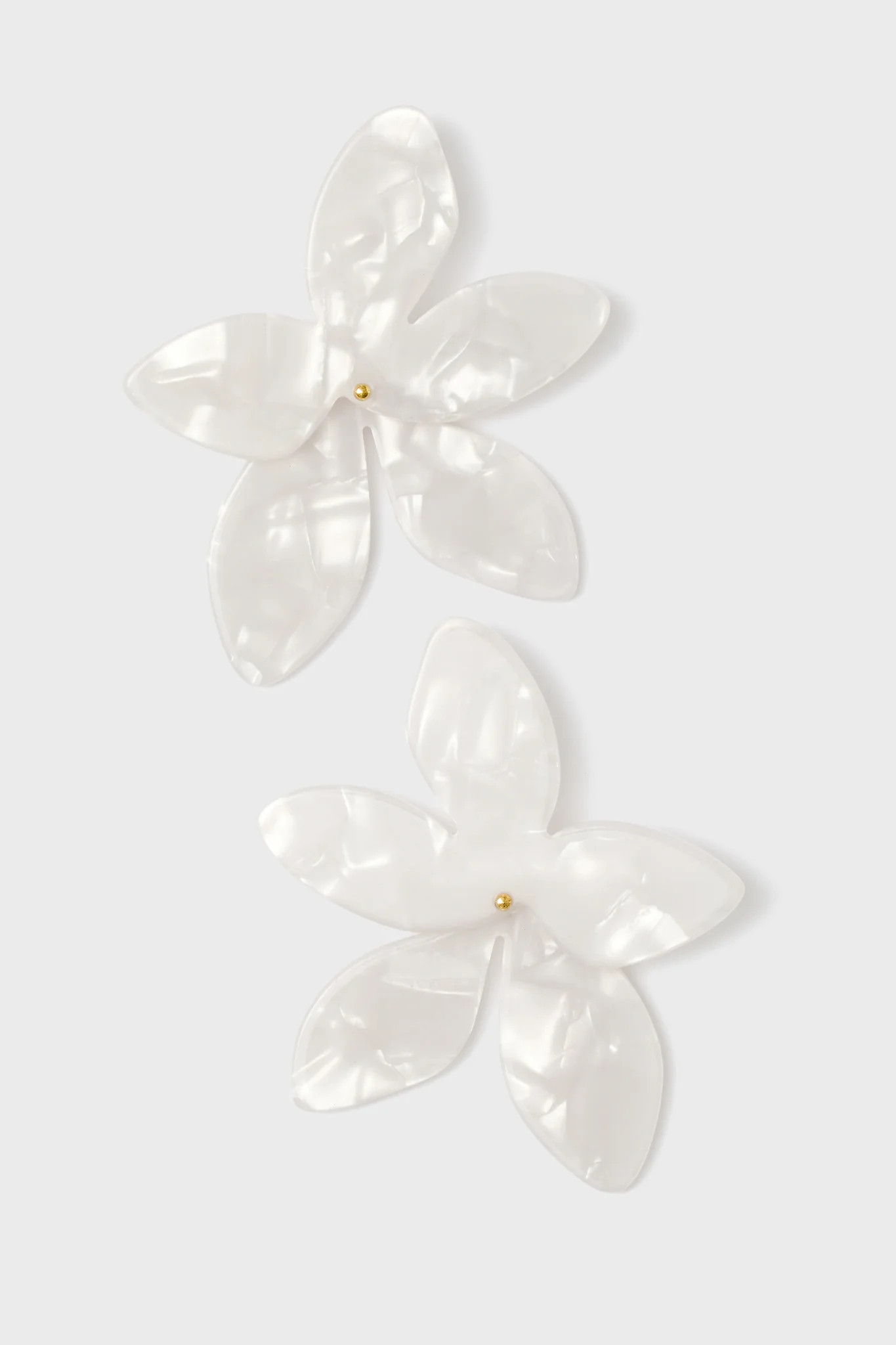 Mother of Pearl Gwen Earrings | Tuckernuck (US)