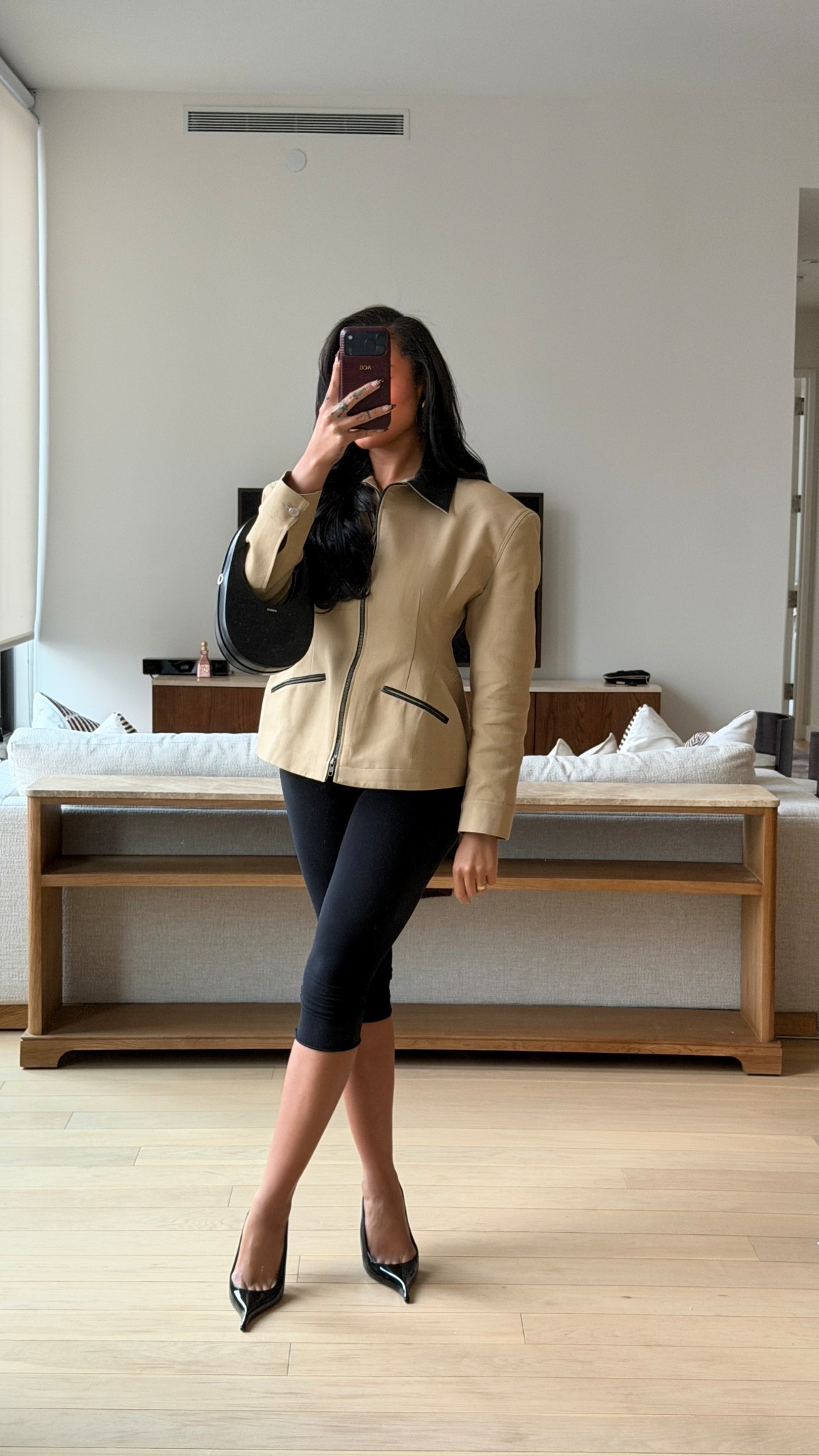 Sleek dinner look. I absolutely LOVE this jacket. It’s from SourceUnknown however I linked some alternative/affordable options for you! 