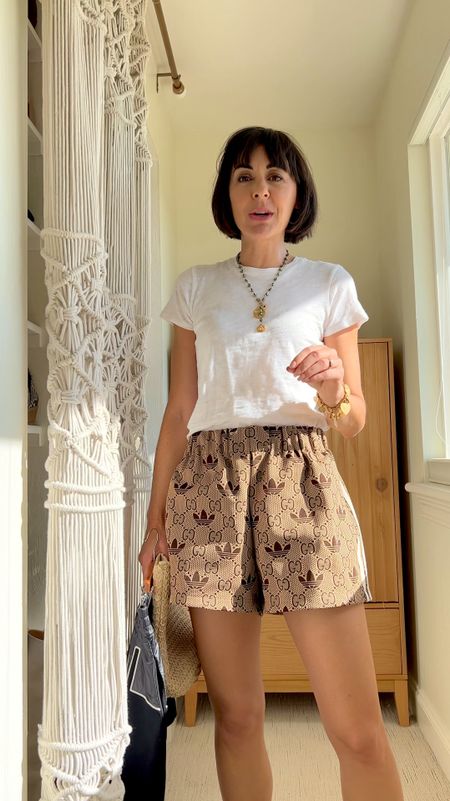Haute Mama Look of the Day
Looking for longer shorts - borrow from the boys and hem them to your ideal length . I’m 5’4” and wearing a mens size small but the drawstring would easily fit a woman size 0-8. If you’re petite and a size 0-4 you can also buy boys shorts in size 12+


#LTKOver40