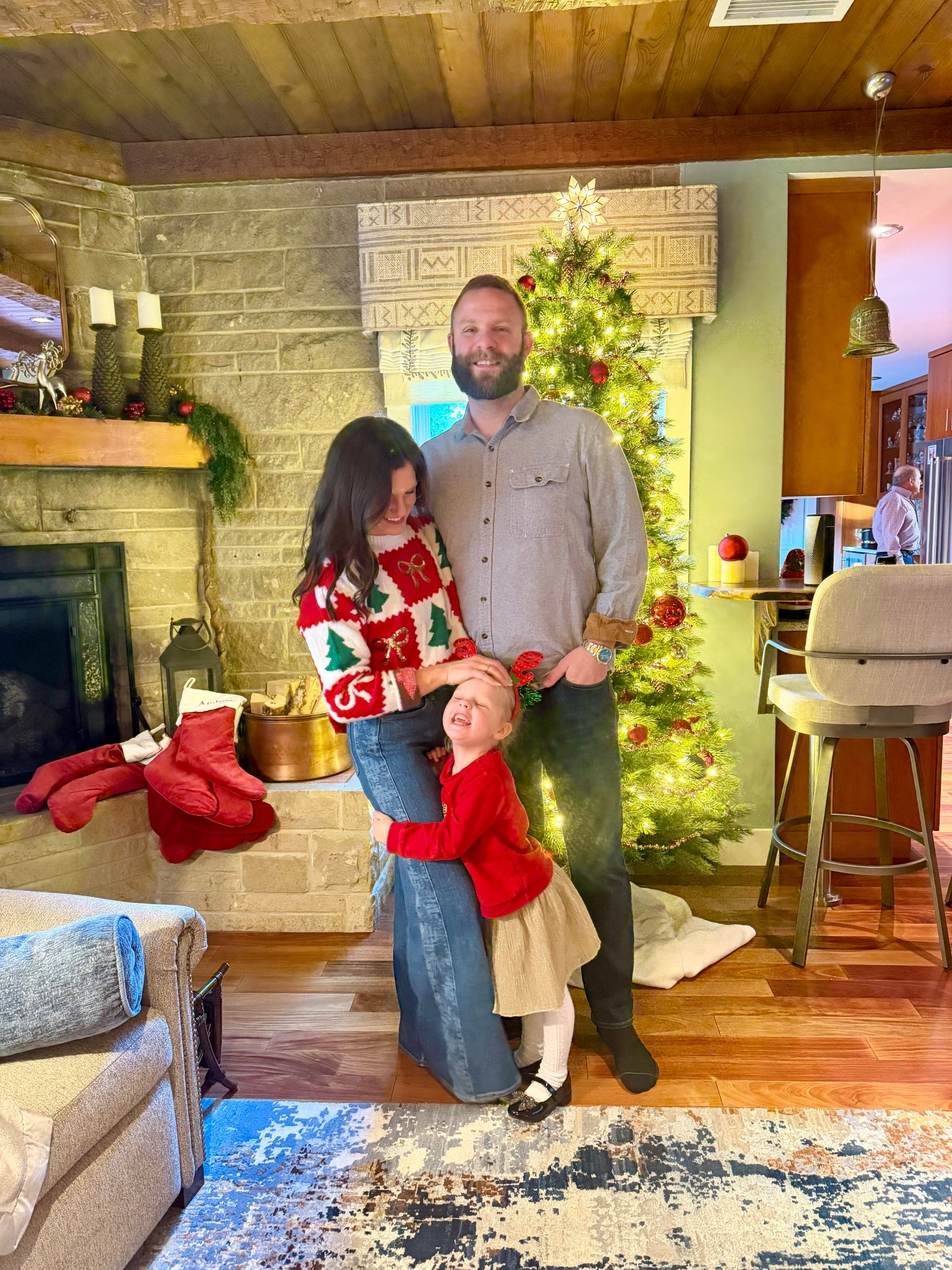 A comfy yet cute Holiday party outfit for under $50!

These jeans are my new fav from Old Navy!

#walmartfinds #oldnavy 