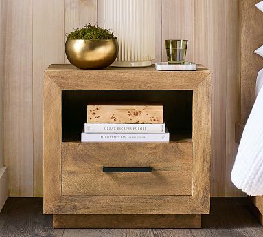 Oakleigh Nightstand (25") | Pottery Barn (US)