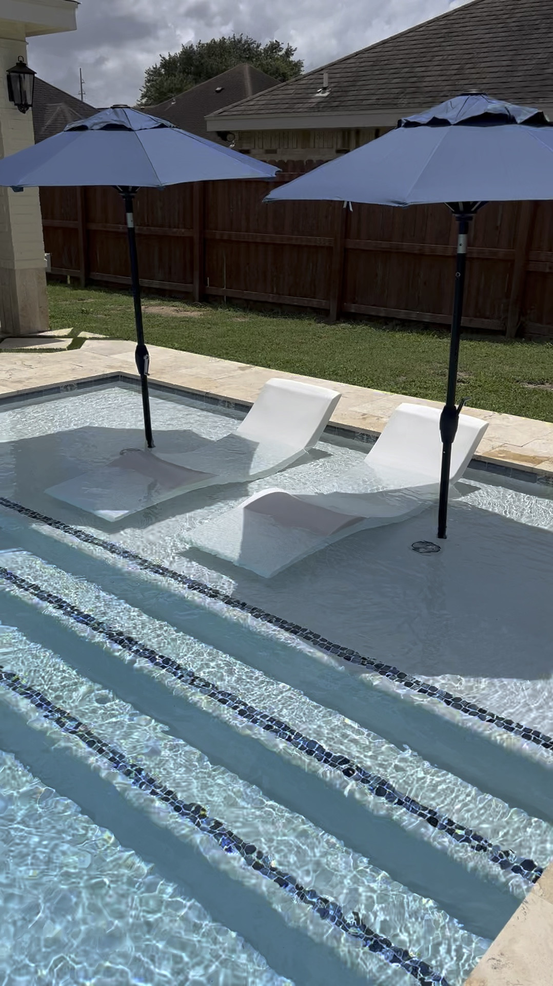 In ground pool umbrellas 
Terylast fabric
Aluminum poll
Affordable 
Light navy
6ft
Amazon finds
Midtown umbrellas
White pool loungers
Summer essentials 


#LTKSwim #LTKSeasonal #LTKHome