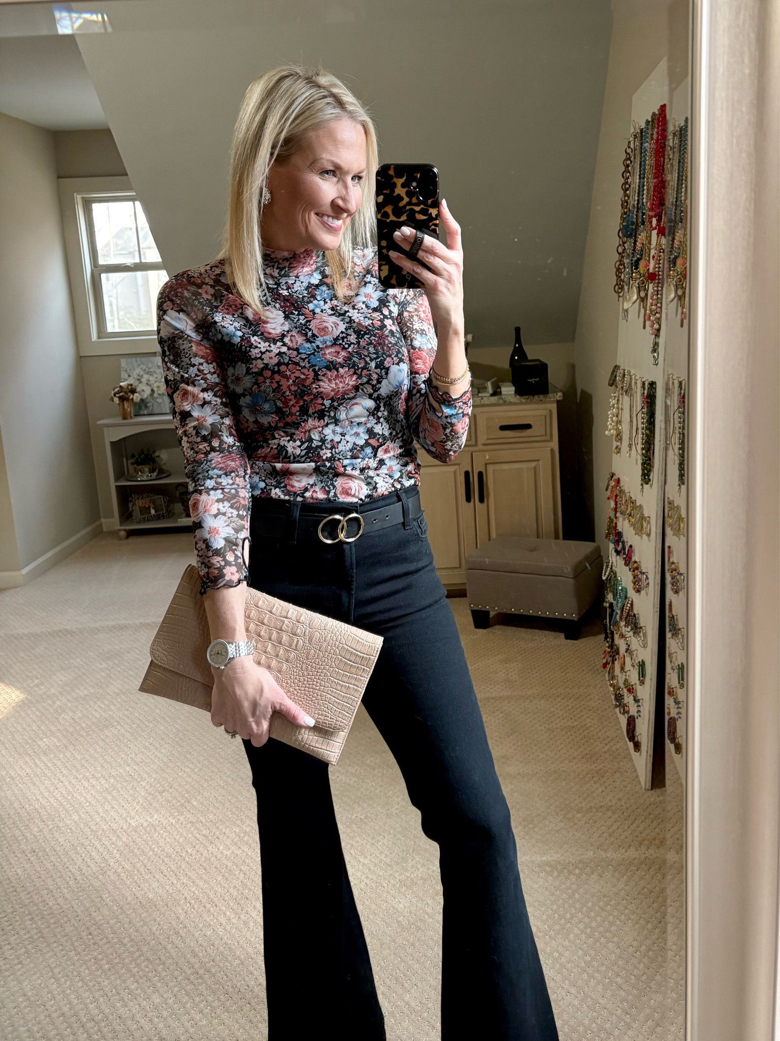 Date night look! Love this top! 

#LTKValentine #LTKootd #LTKOver40