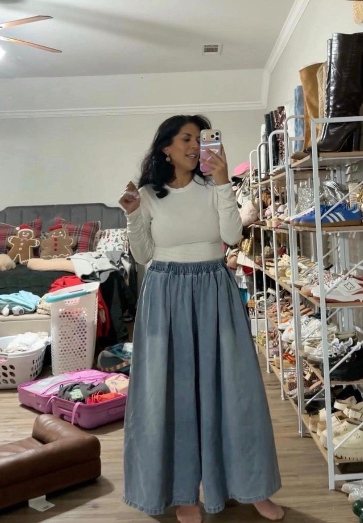 Trying on a few pieces and somehow the closet gets messier every time 😂🤍 Loving this easy, flowy look!

#EverydayStyle #OutfitInspo #CasualStyle

#LTKdayinmylife #LTKootd #LTKstorytime