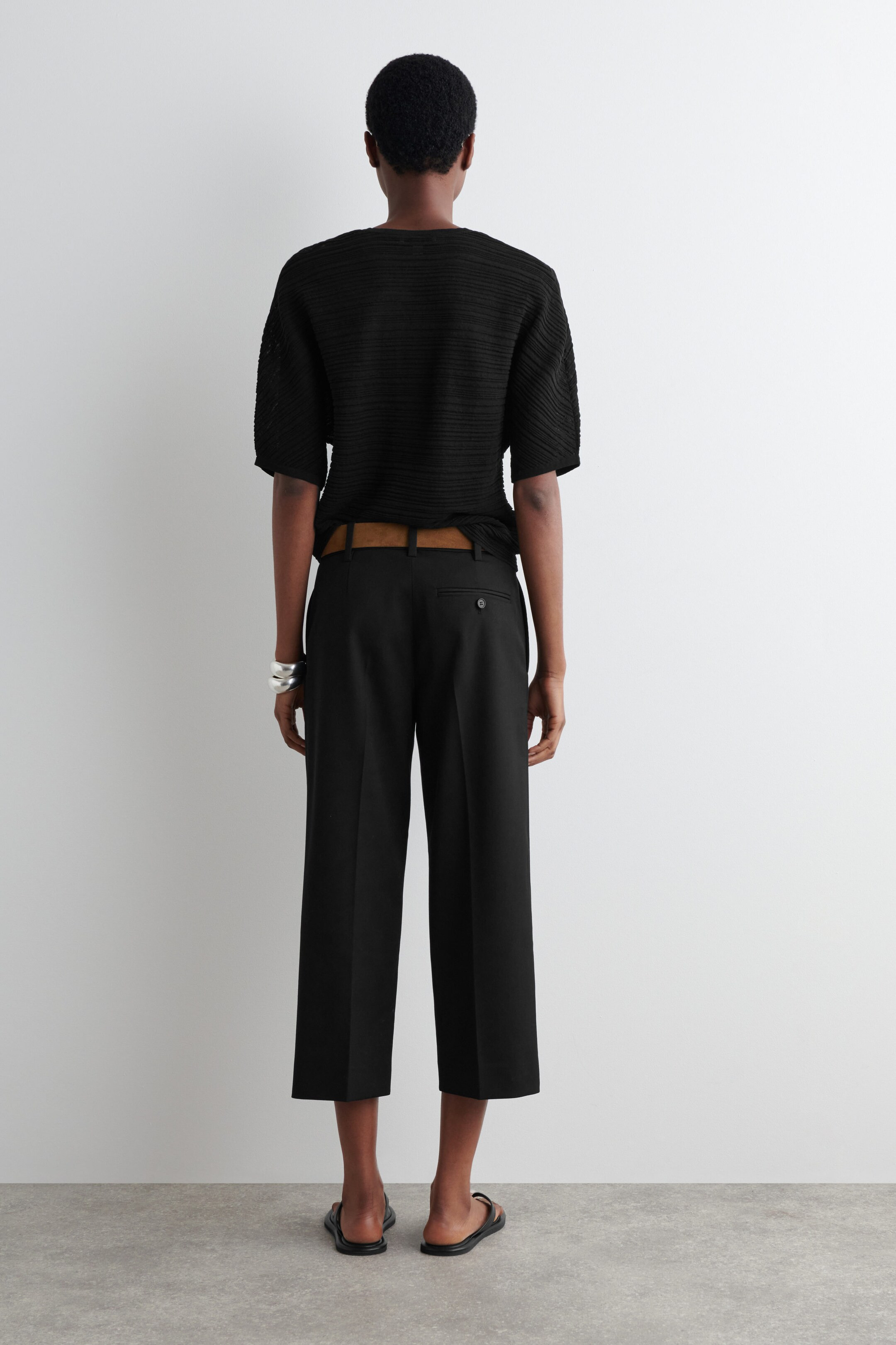 WOOL-BLEND CAPRI PANTS - BLACK | COS (EU)