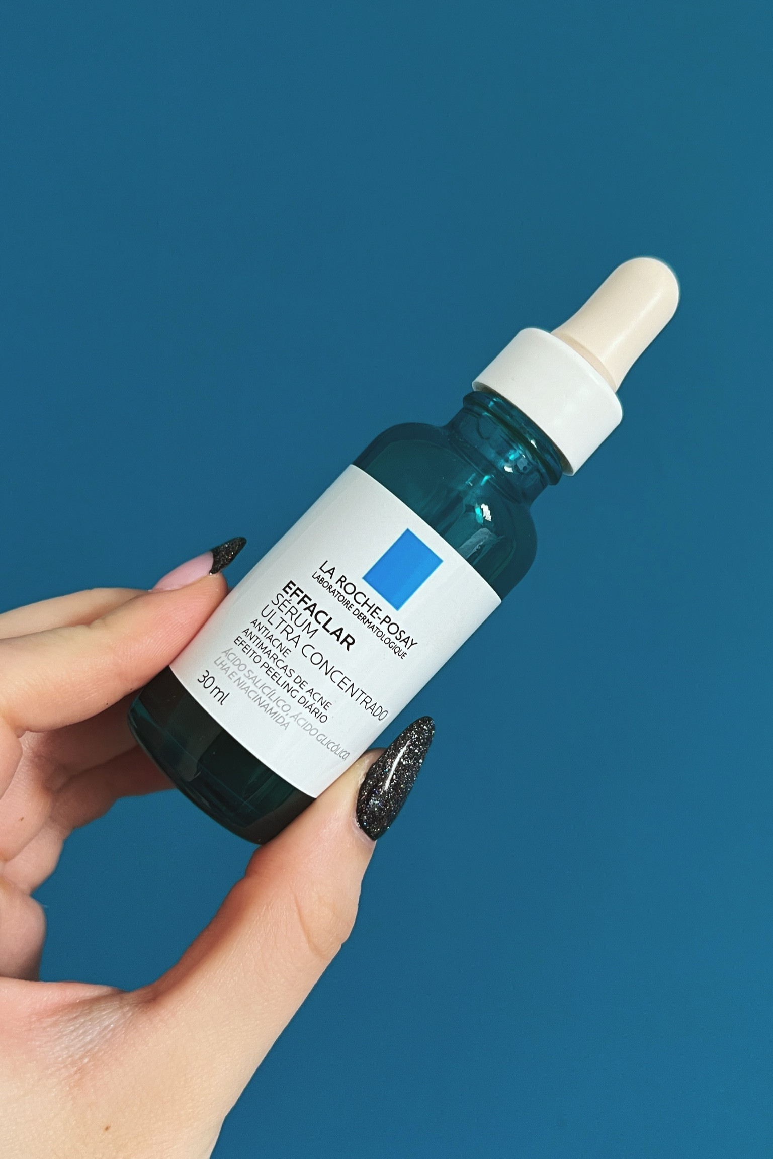 Sérum antiacne com efeito peeling diário ✅ 
Quando minhas acnes aparecem, utilizo esse sérum pela noite, antes de dormir e quando acordo lavo e passo protetor solar para garantir que a pele fique bem cuidada nesse processo! 

#LTKbeauty #LTKbrasil