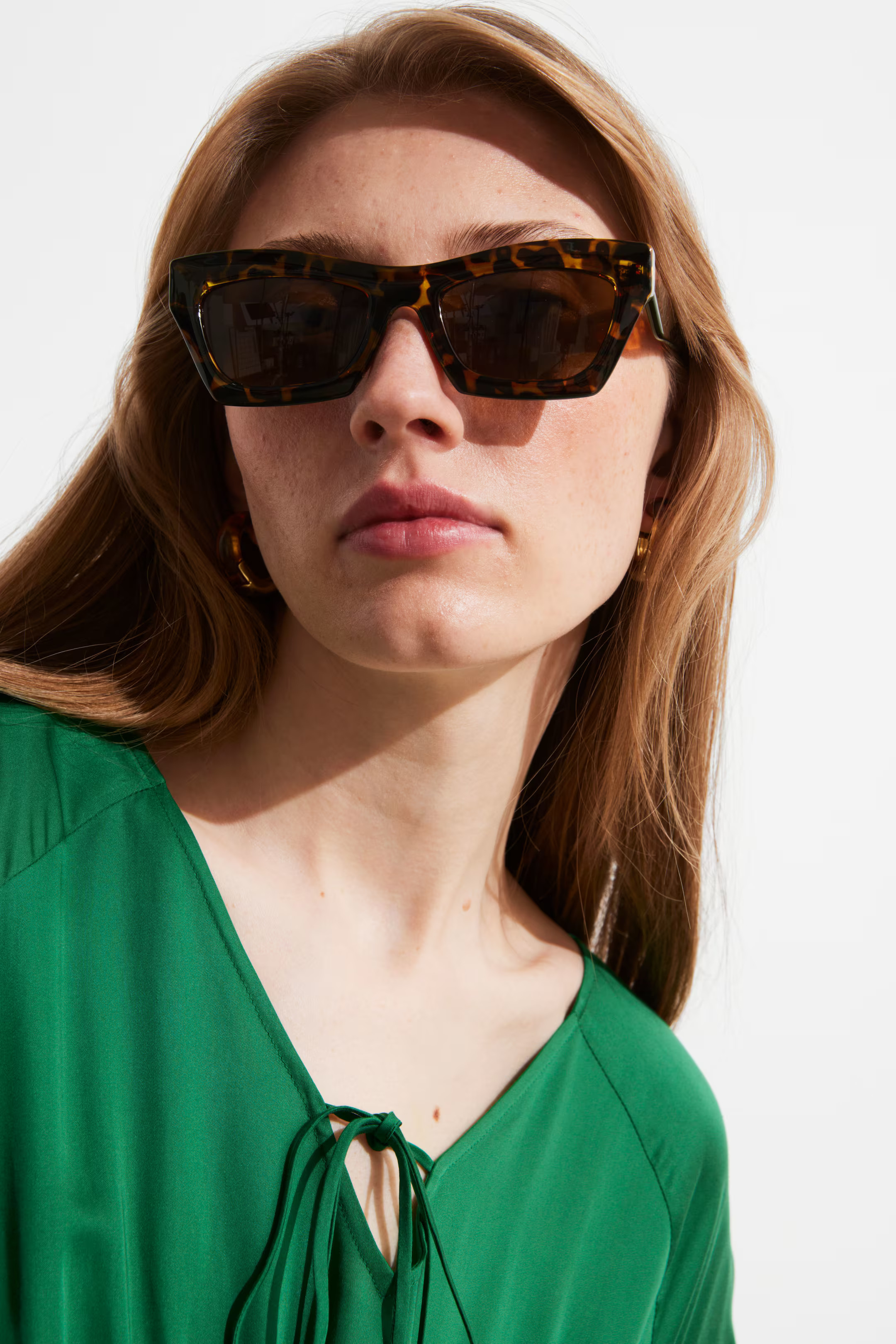Classic Cat-Eye Sunglasses | H&M (UK, MY, IN, SG, PH, TW, HK)