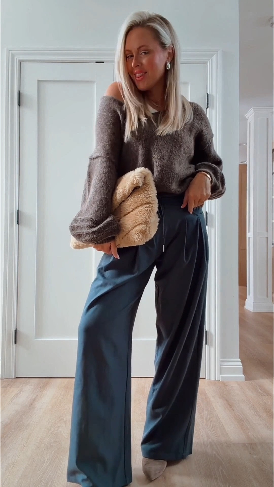 OOTD, wearing smalls. 



#LTKootd #LTKgrwm #LTKOver40