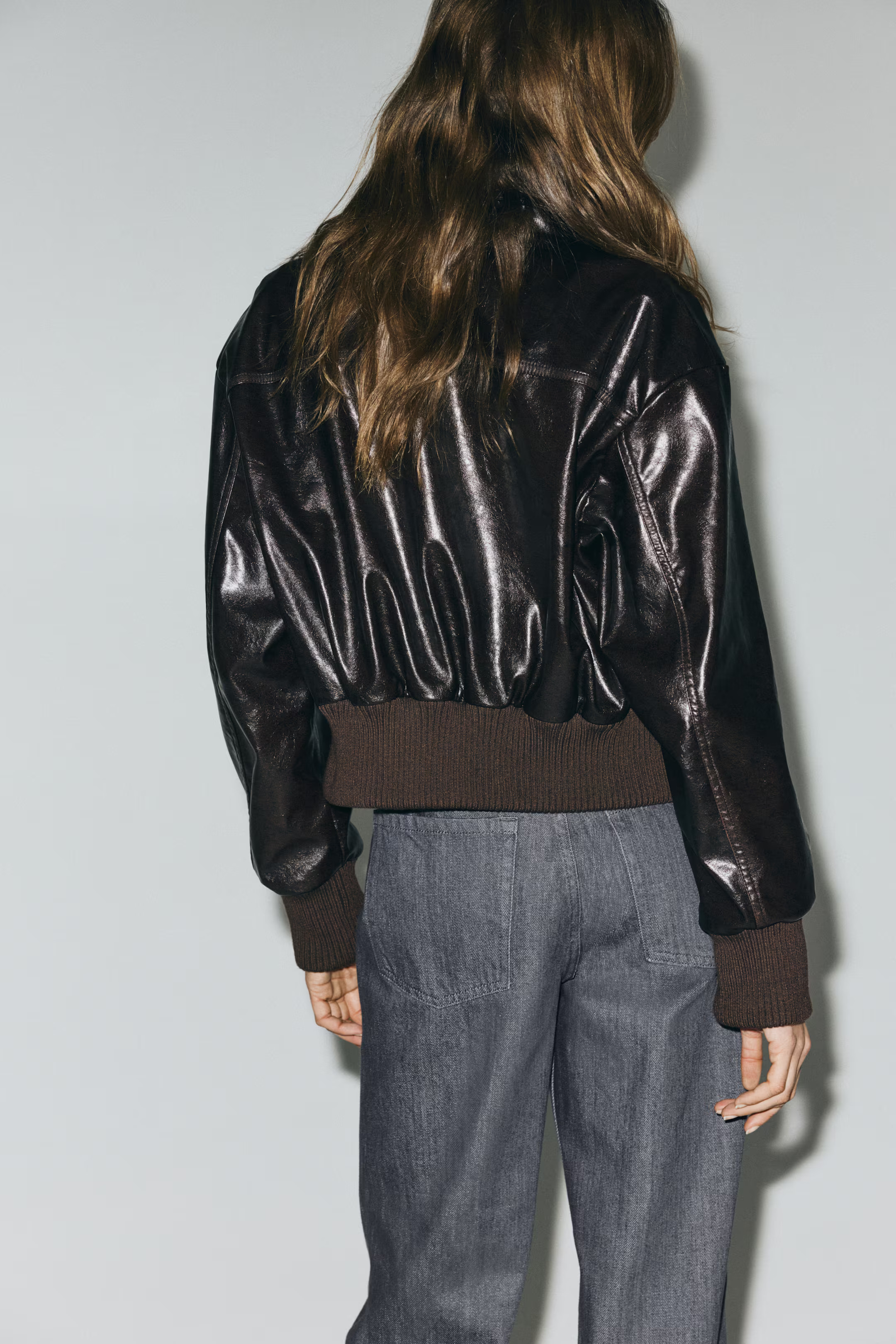 Straight High Jeans | H&M (DE, AT, CH, NL, FI)