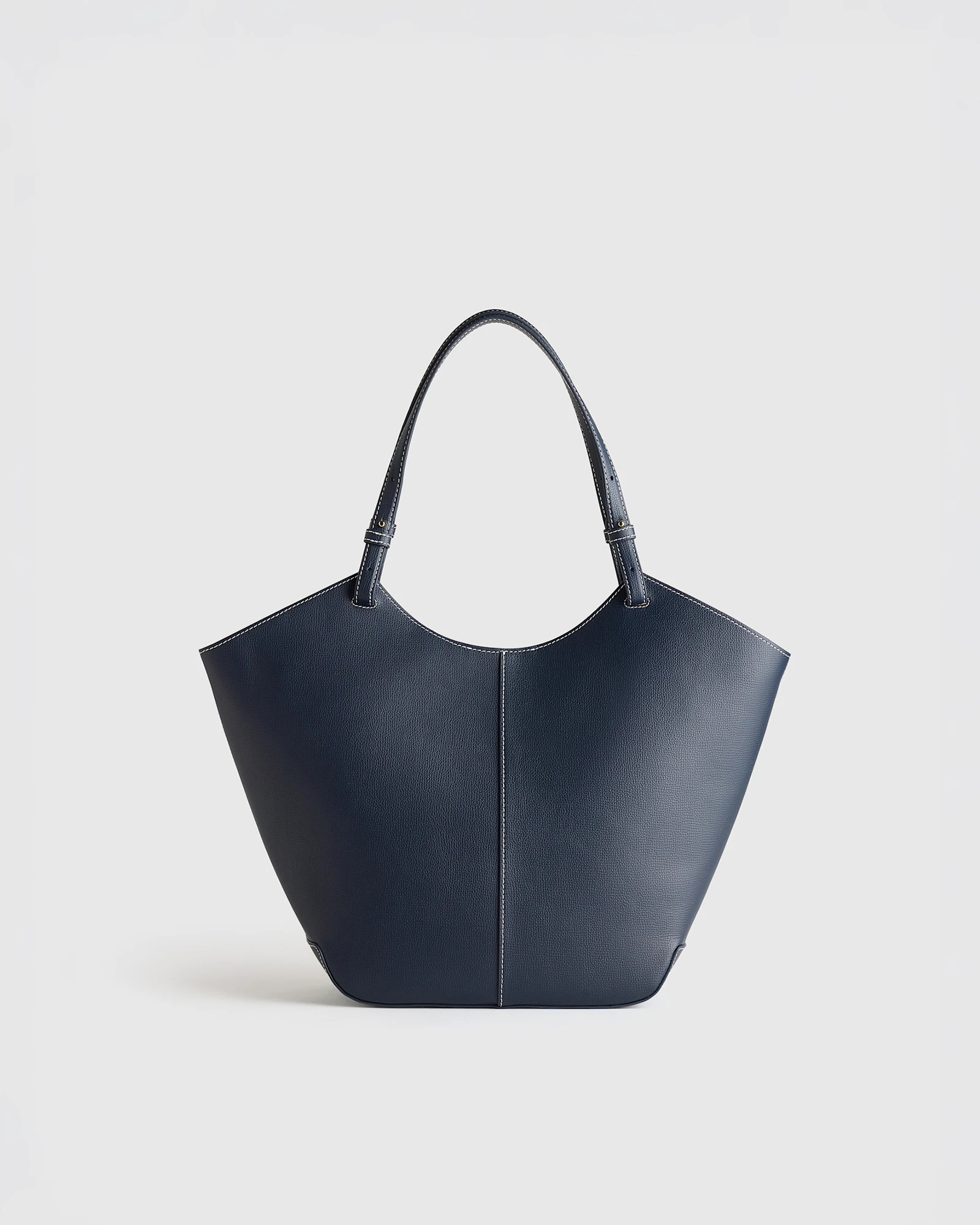 Quince | Women's Rowan Tote in Deep Navy, Italian Leather | Quince