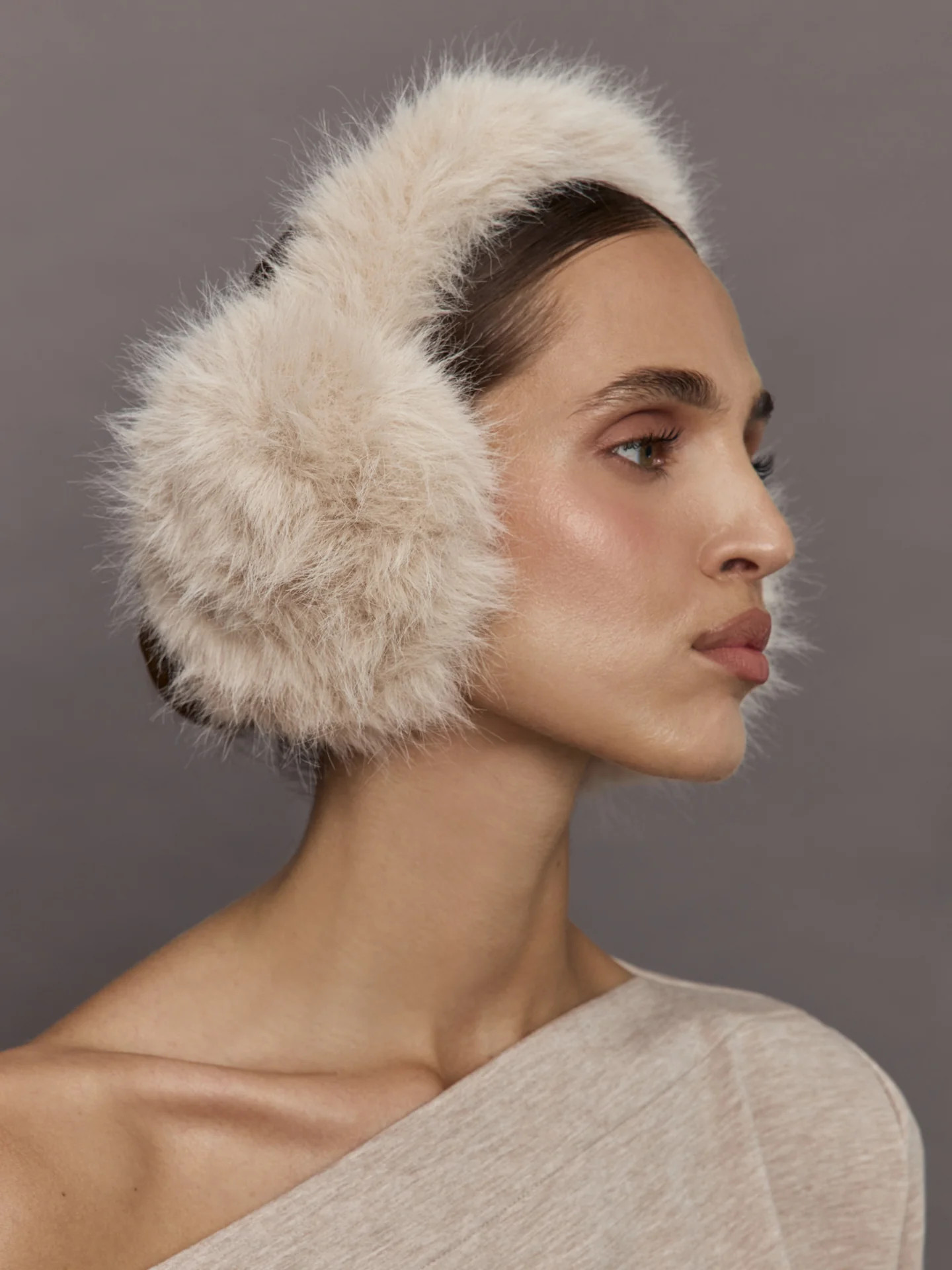 Jocelyn Faux Fur Earmuffs - Beige - Size OS | Carbon38