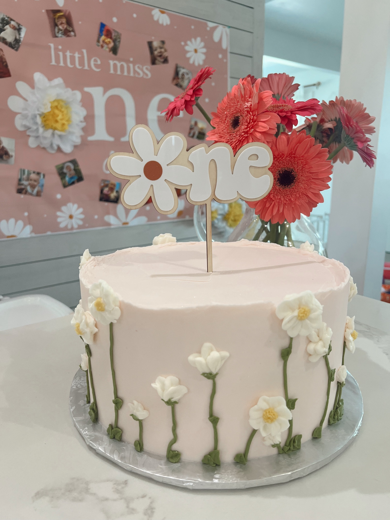 First birthday Daisy cake! 

First birthday girl | 1st birthday party ideas | 1st birthday cake | daisy themed birthday | first birthday party 

#LTKBaby #LTKKids #LTKParties