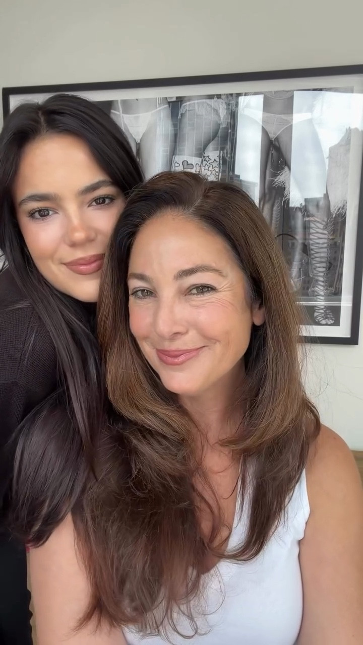 My 21 year old daughter did my 50 year old makeup! I think she nailed it! She kept it natural and in my comfort zone but taught me a few tricks! Do you like it? #motherdaughter #matureskin #maturemakeup

#LTKBeauty #LTKOver40 #LTKMidsize