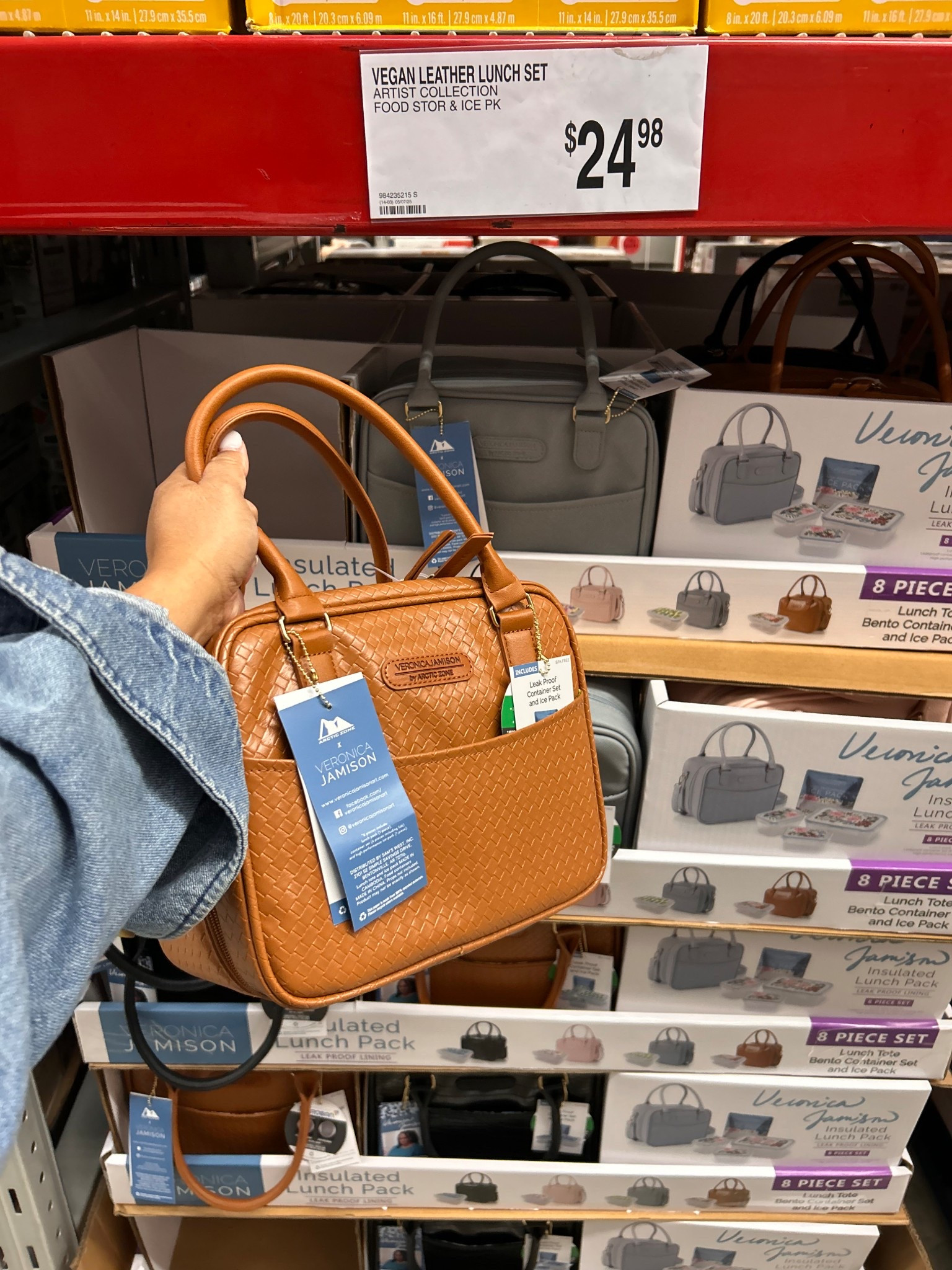 If you’re looking for adult lunch bag! Thought this was cute ✨