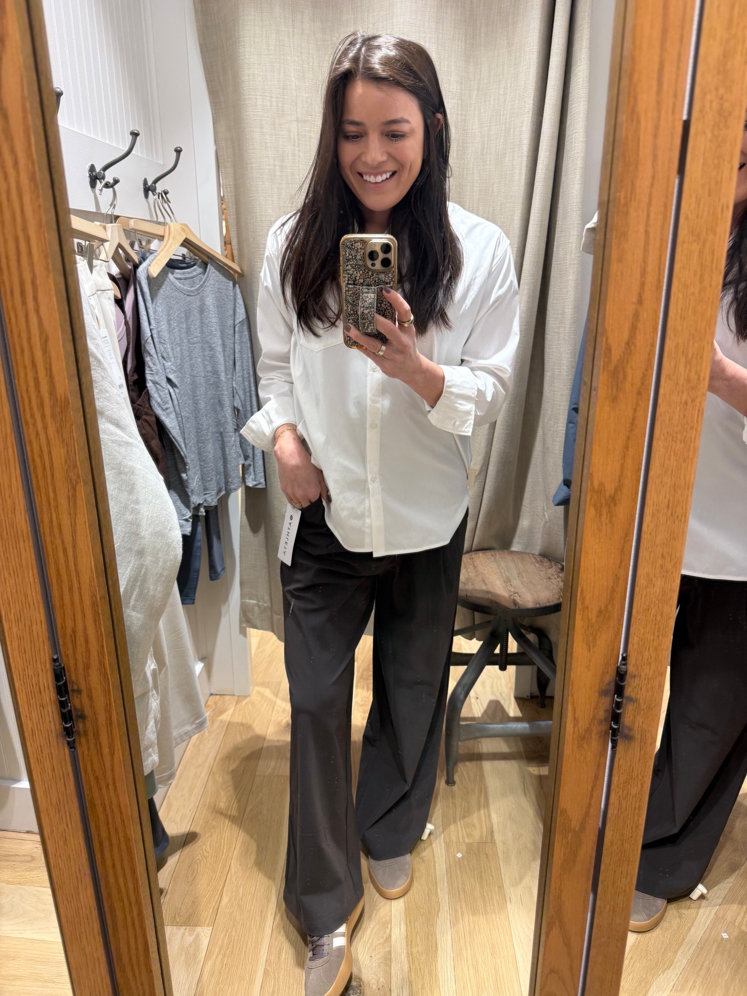 Wrinkle free shirt! I get the hype. So breathable and comfortable - and doesn’t wrinkle. Perfection! 

#LTKSaleAlert #LTKootd