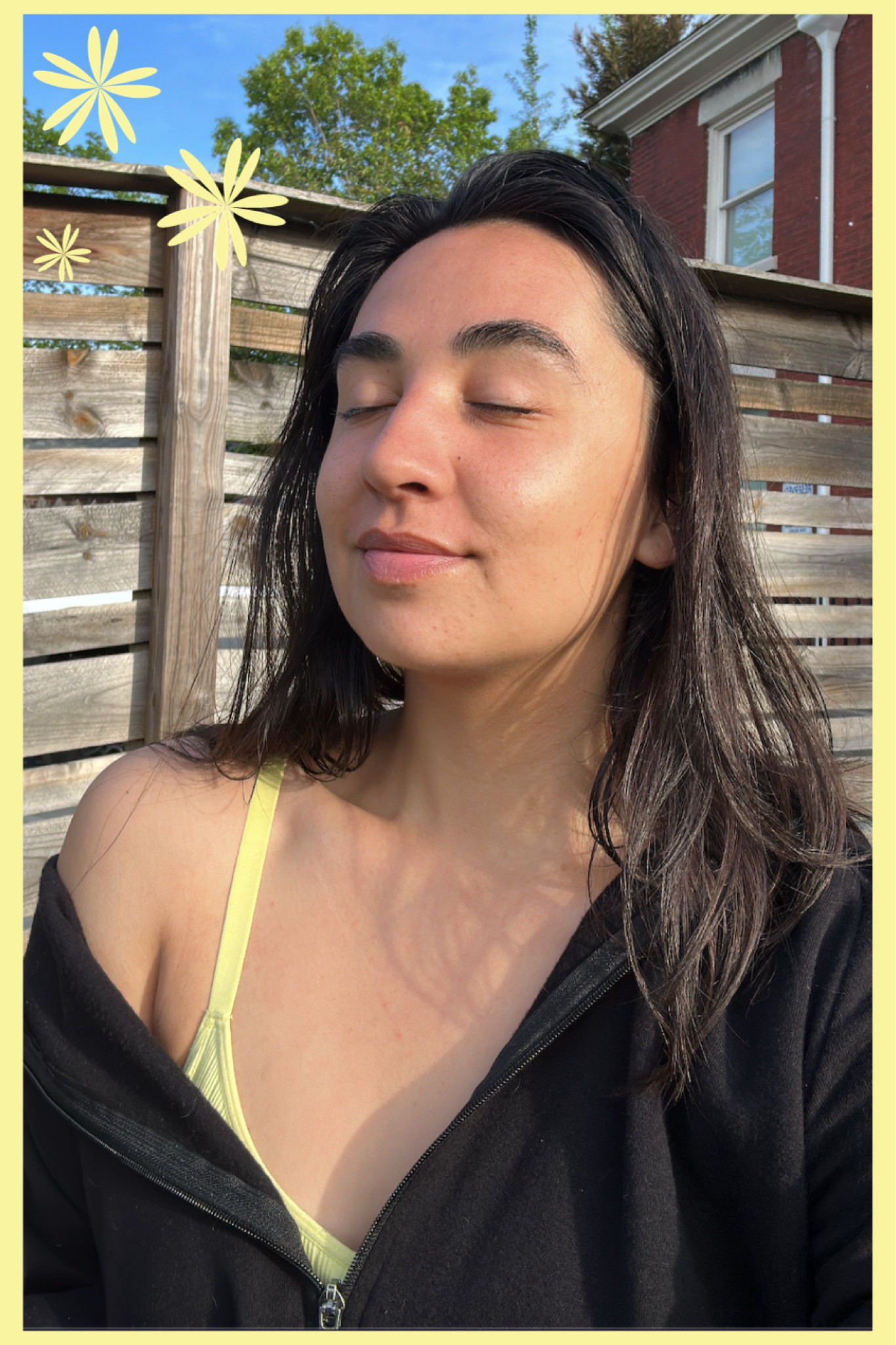 Sunshine, style, and those perfect fall vibes – it's a casual, lazy girl day in my favorite cozy ensemble. 🍂☀️✨ #LazyDayChic #FallFashionFeels 

#LTKstyletip #LTKSeasonal #LTKtravel