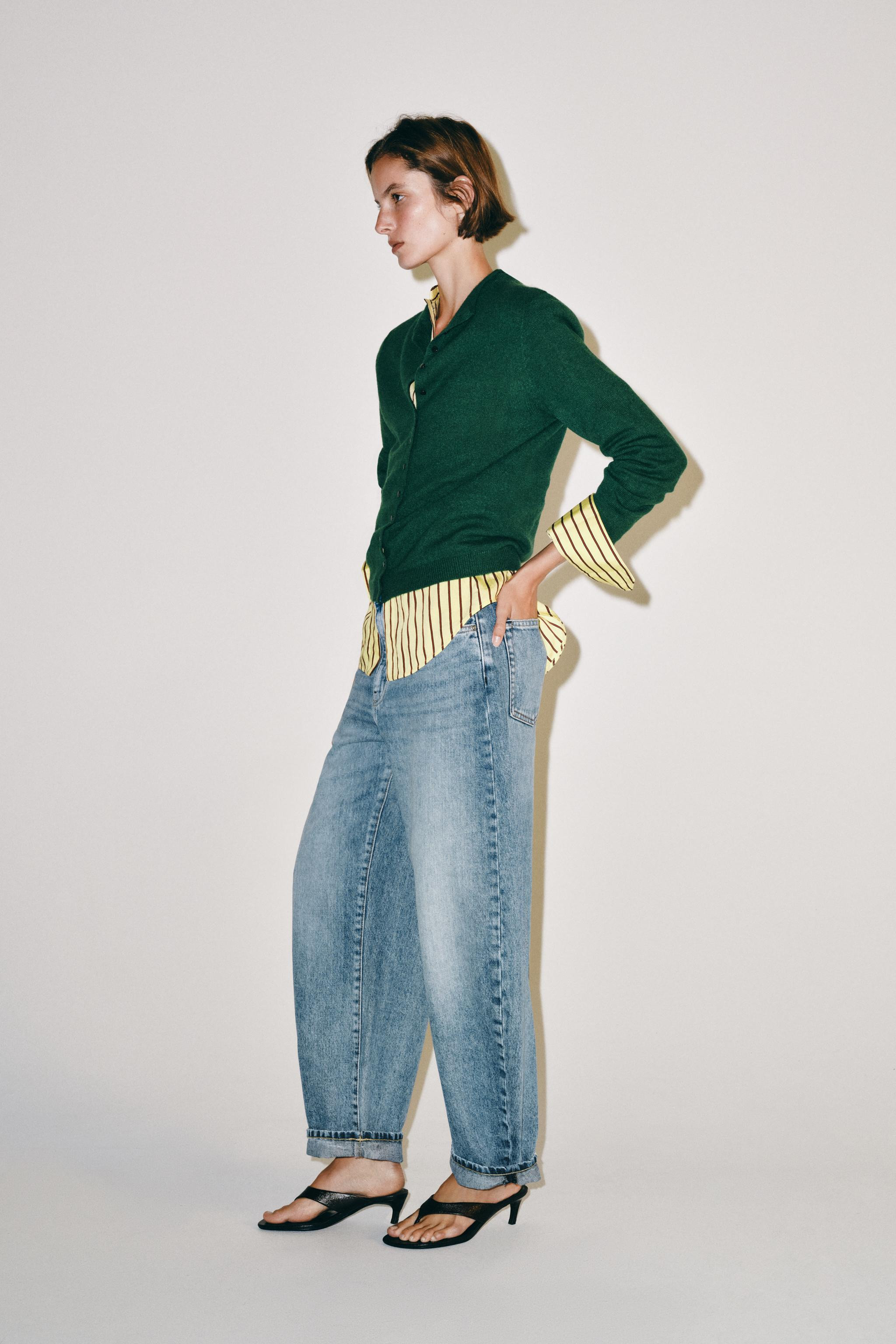 Jacke aus 100 % Kaschmir. Mit Stehkragen und langen \u00e4rmeln. Knopfleiste vorne. | Zara DE