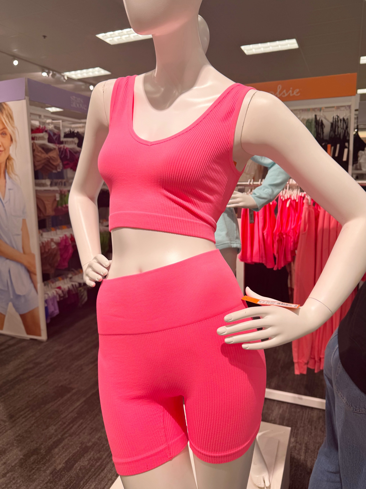 the cutest 2 piece set 🏋️‍♀️🌷💞✨

#LTKstyletip #LTKfitness #LTKfindsunder50