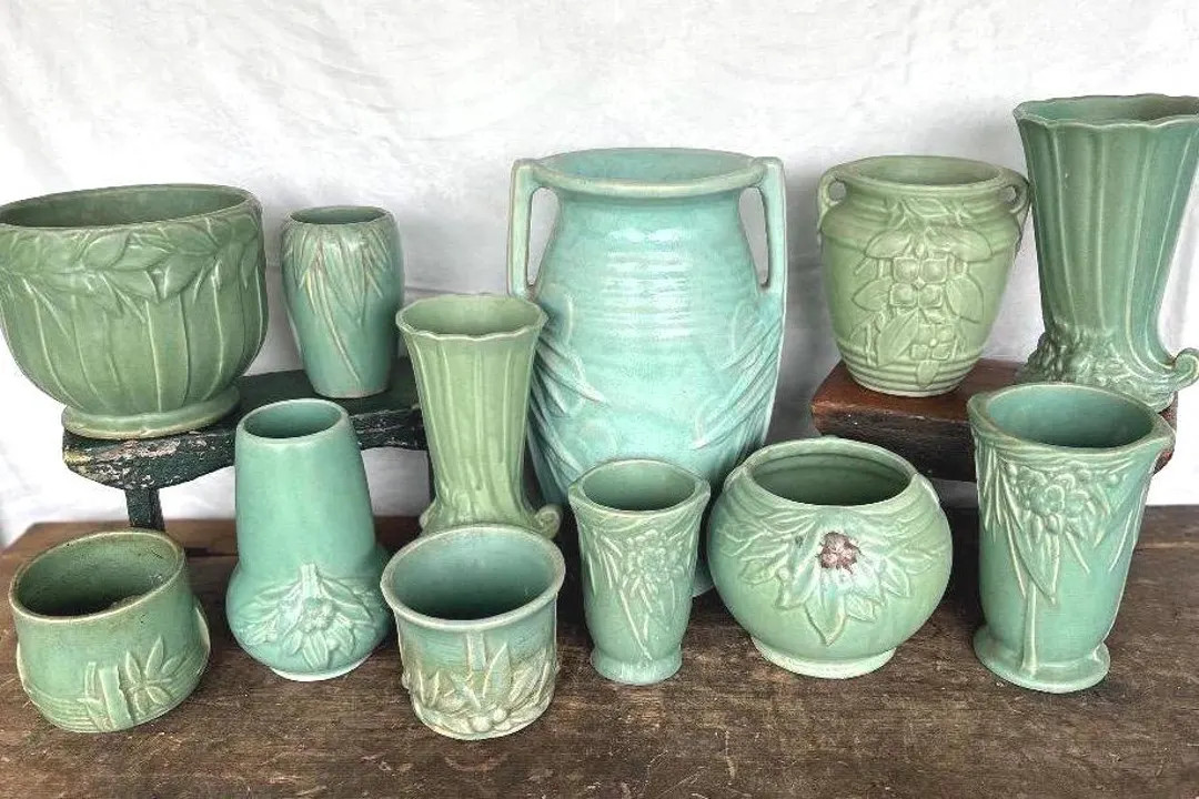 Vintage Mccoy Stovepipe Leaves and Berries Vase in Matte Green - Etsy | Etsy (US)