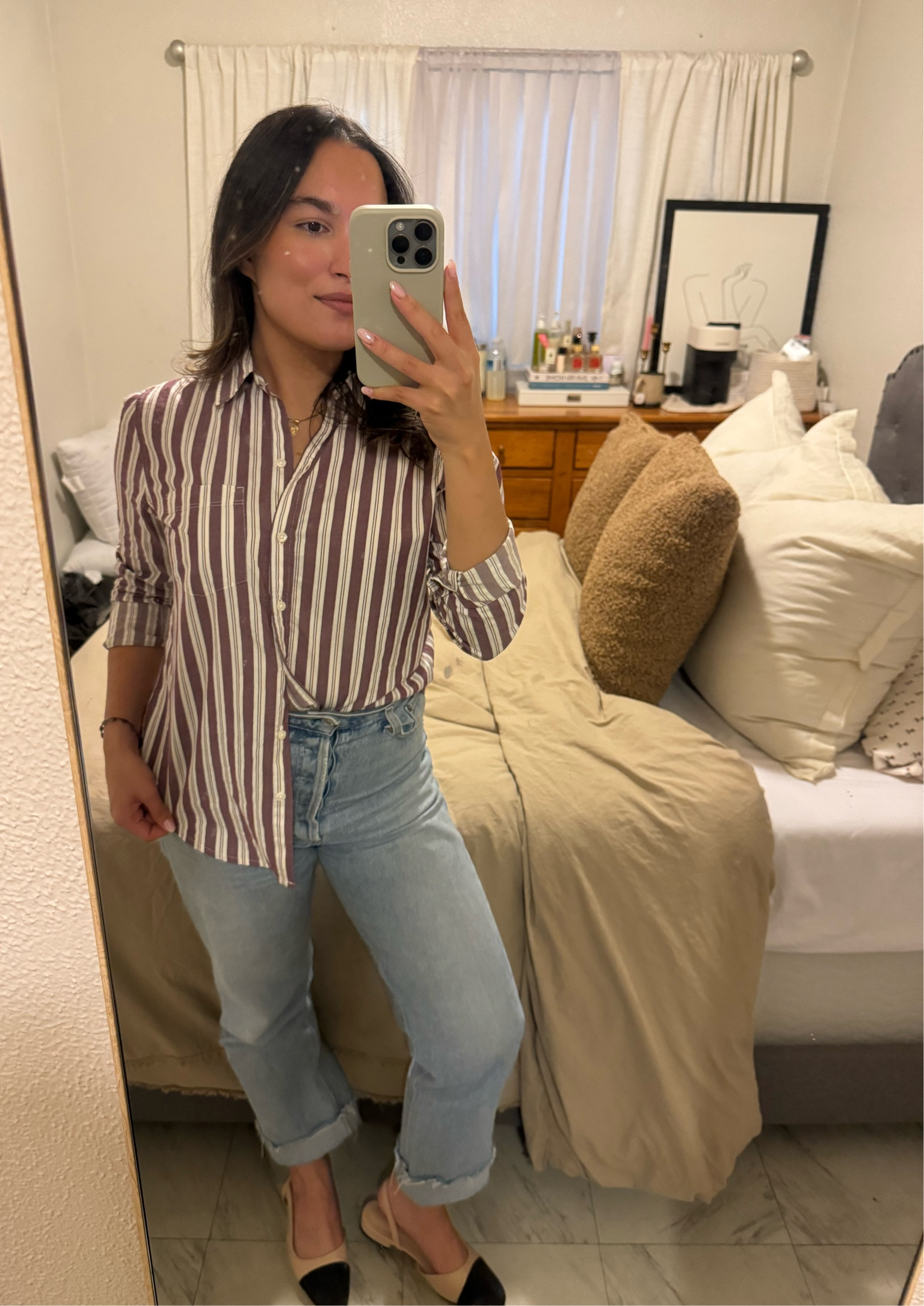 Work outfit of the day 

Button down - Old Navy
Jeans - Agolde 
Shoes - Amazon 

#workoutfit #outfitoftheday #oldnavy #oldnavylover #agoldejeans #jeansoutfit #amazonfinds #mirroroutfit #ltk #Ltkworkwear #ltkseasonal 