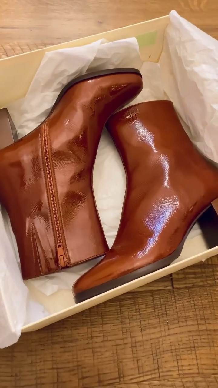 Sézane Axelle boot style! Fit TTS.

#patentboots #sezane #sezanelovers #bootseason #winterstyles #howtowearit 

#LTKShoeCrush #LTKStyleTip