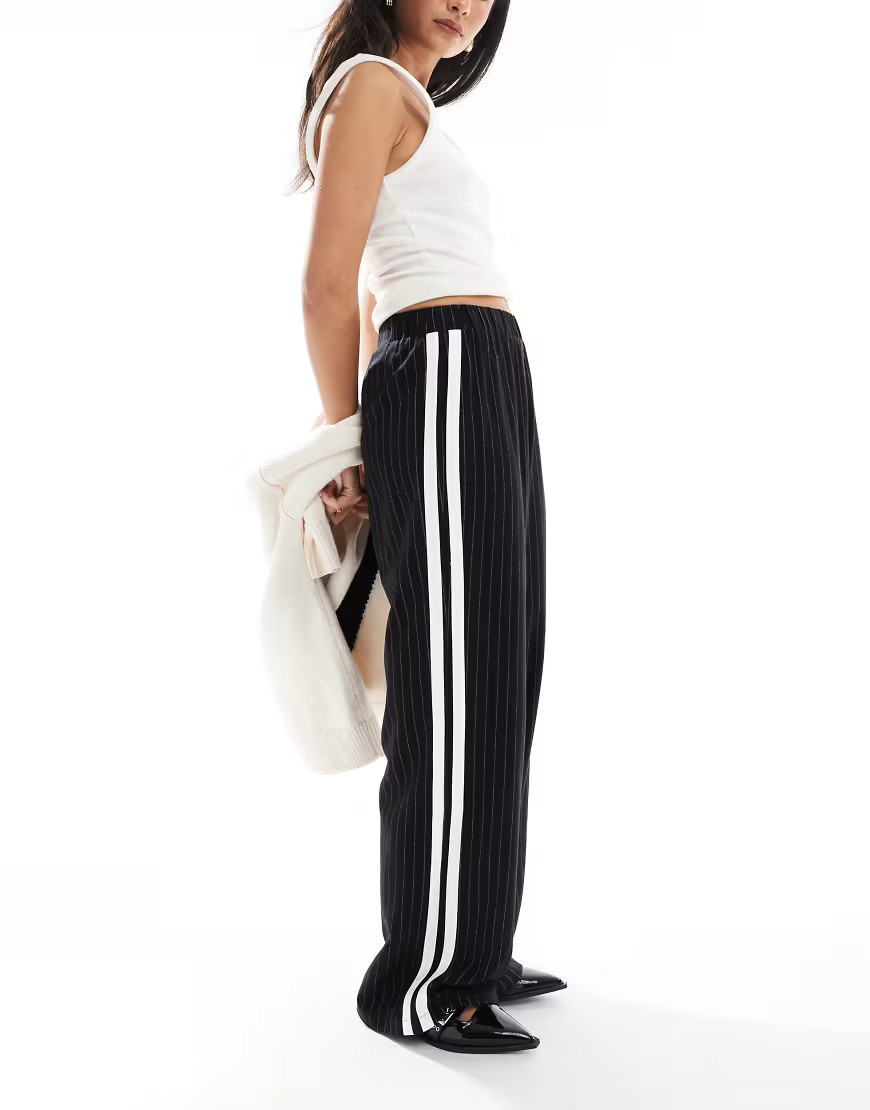 4th & Reckless side stripe wide leg pants in black pinstripe-Multi | ASOS (Global)