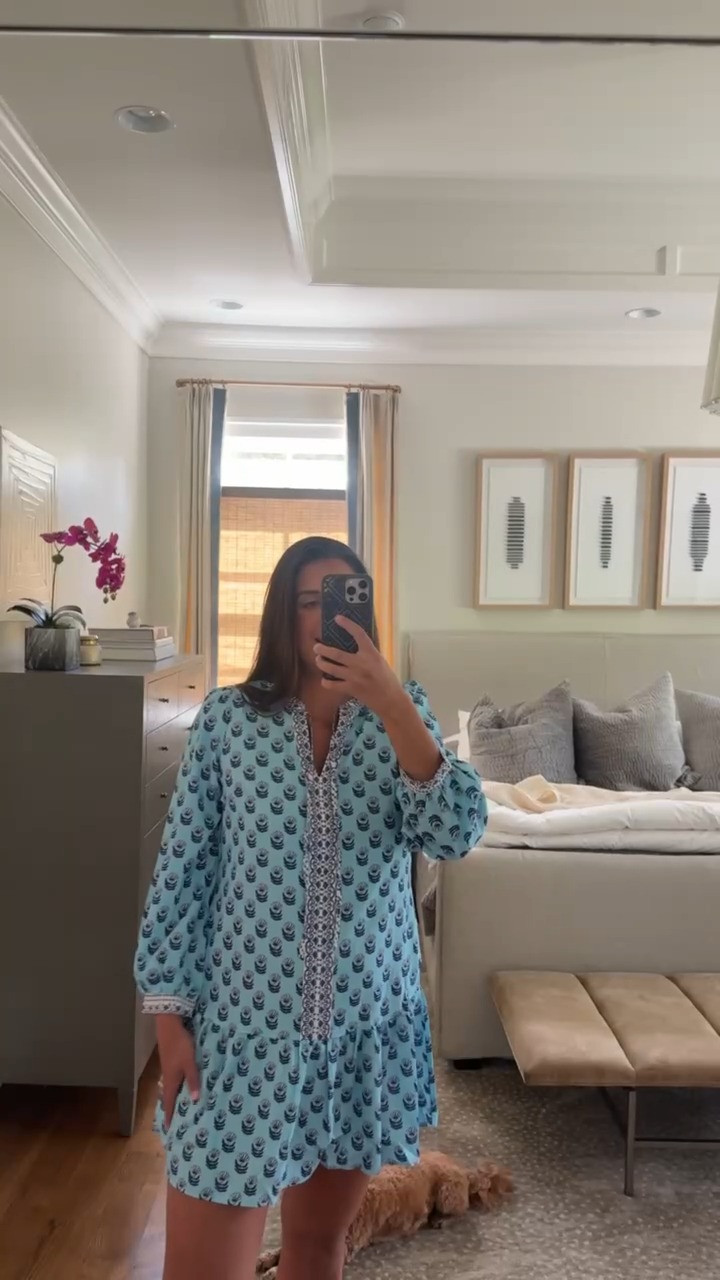 Taking cute selfies in my favorite floral dress!

tts: m

floral dress, long sleeves, knee length, loose fit, spring fall, vacation, cruise, boho, babydoll, Wenrine