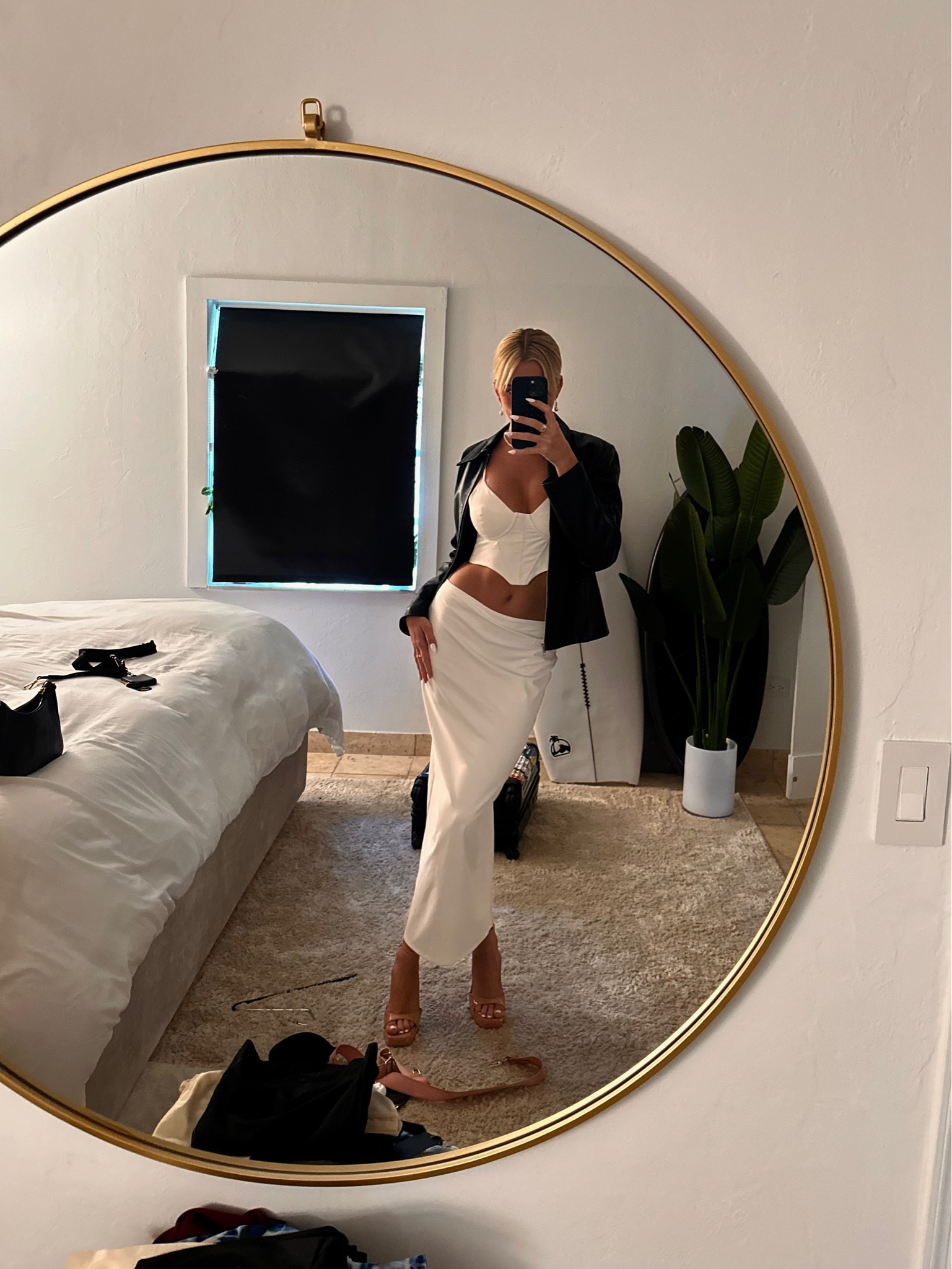 Dinner party outfit

Dinner  dinner party  fashion  night fashion  matching set  jumpsuit  leather jacket  leather  white outfit  summer  summer fashion  Marla Fay

#LTKSeasonal #LTKStyleTip