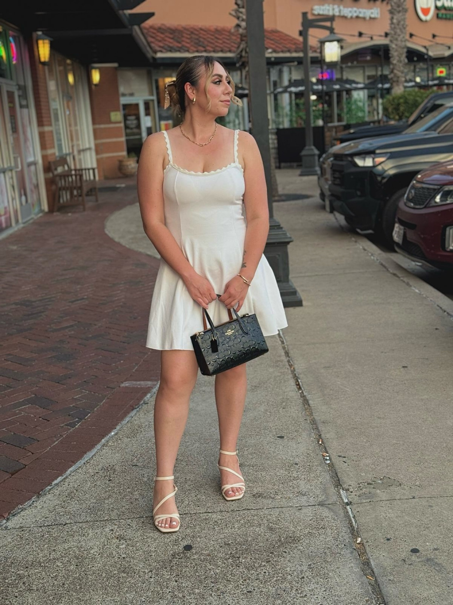 Nude small heel perfect for the ones that love heels but can’t use high heels anymore and it’s on sale!!

#LTKSaleAlert #LTKFindsUnder50 #LTKFallSale