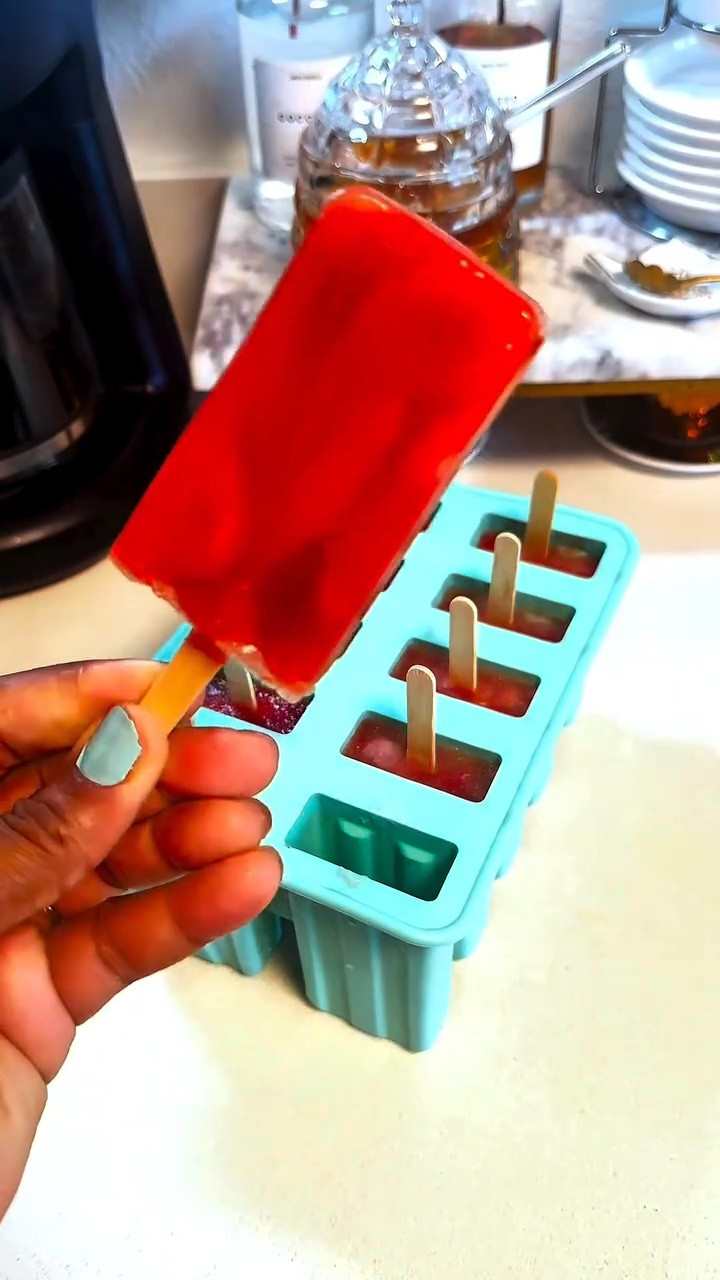DIY COOL TREATS! 🍧🍓🧊🛼🌴☀️

Just add your favorite drink! And freeze for 3-4 hours (overnight is recommended) and enjoy! 



#hostessvibes #summertreats 
#summerhosting #lifeathome #cornerofmyhome #summer 
#hosting

#LTKFamily #LTKSaleAlert #LTKHome