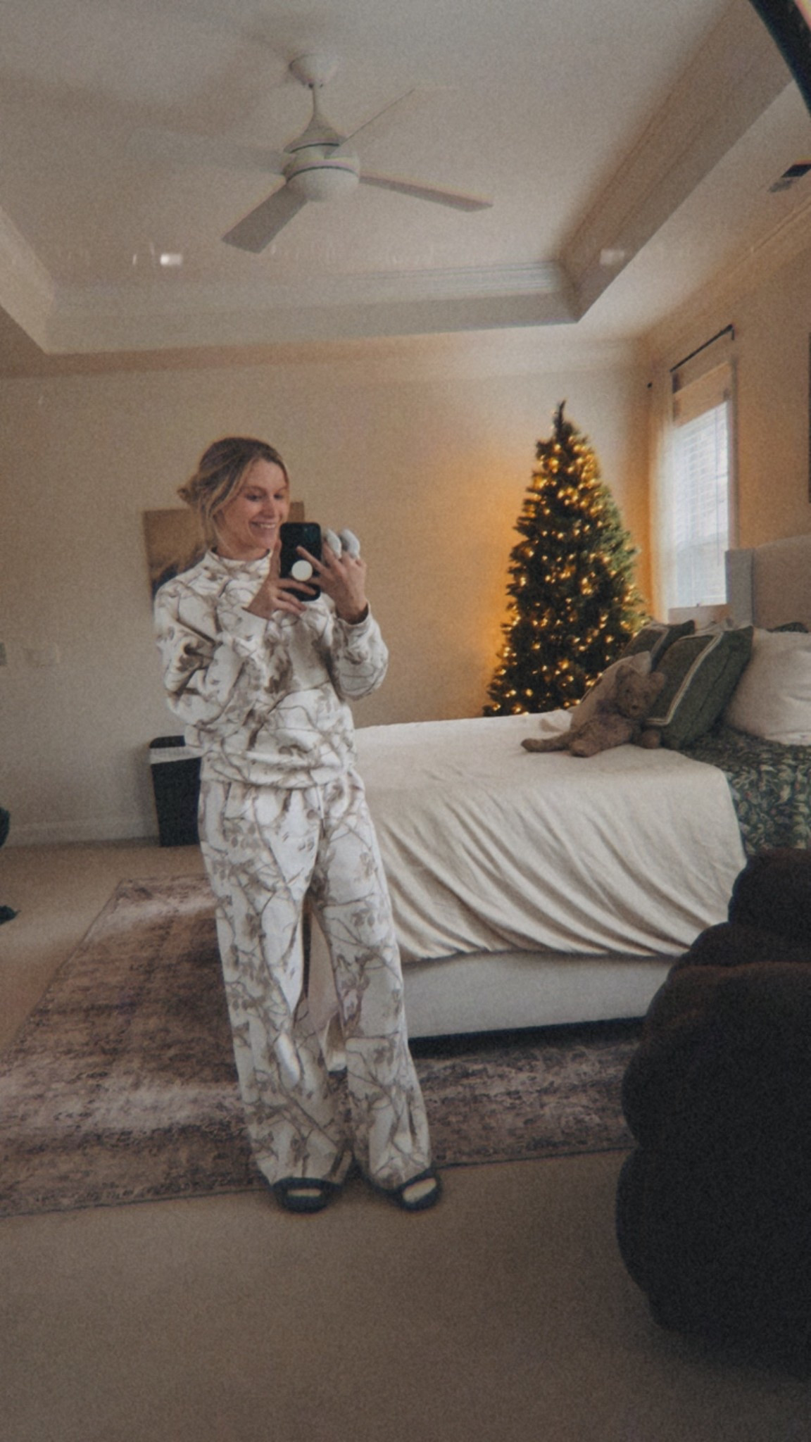 As a stay at home mom, I love a comfortable matching set that makes me feel a little put together 

#LTKmomlife #LTKHome #LTKBaby