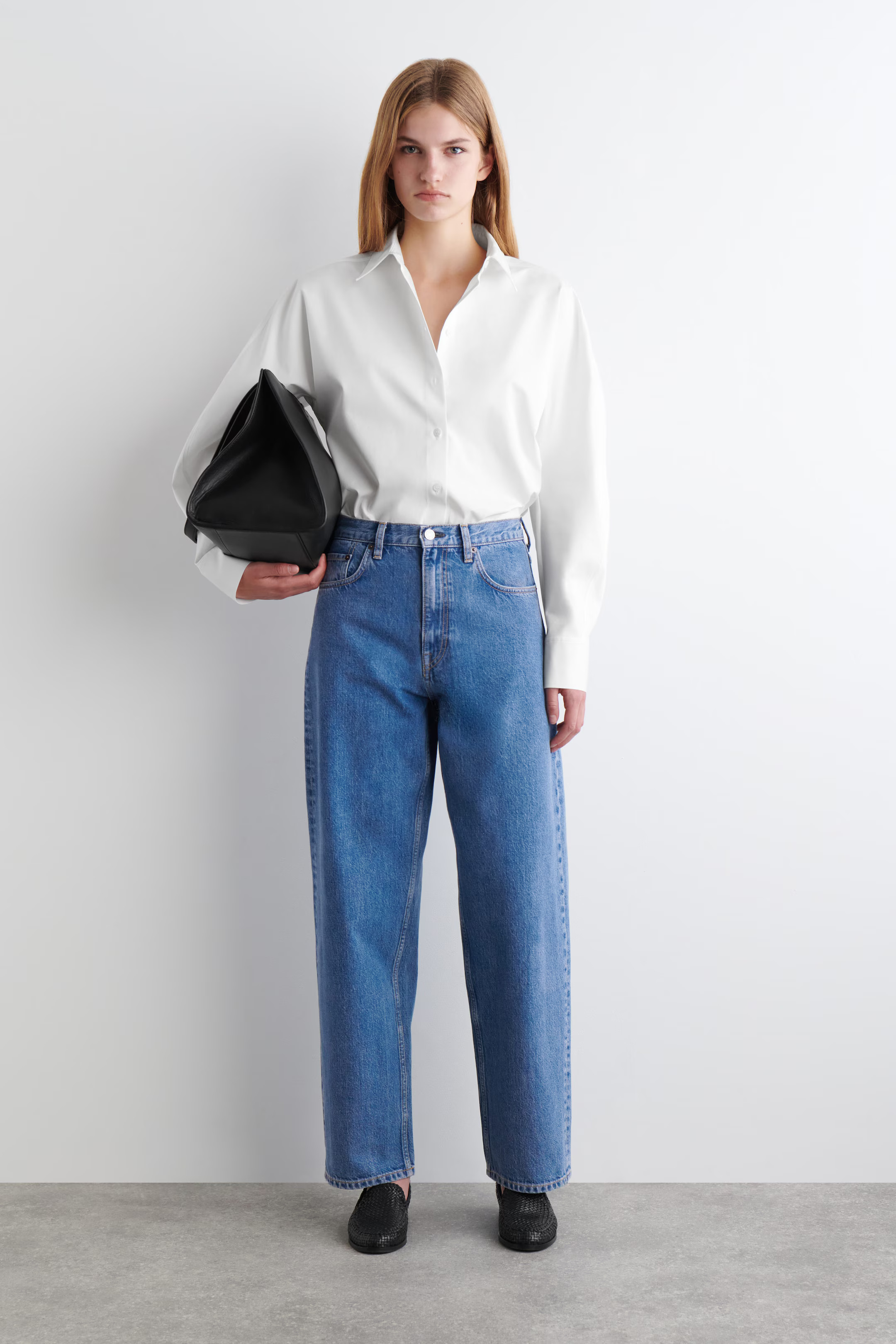BAY BARREL-LEG JEANS - BLUE | COS | COS UK