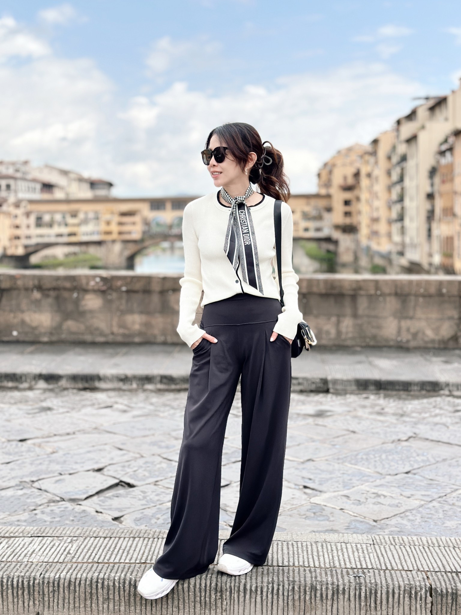 穿上就不想脫的神褲系列 ✨ 這趟旅行幾乎天天穿 lululemon Align Palazzo 寬褲～ 超柔軟的布料、飄逸的褲管設計，加上高腰修飾，舒適又顯瘦！ 不管是長途飛行還是城市散步，都能輕鬆駕馭！

@lululemon #ad and #lululemoncreator

#LTKtravel #LTKsummer #LTKstyletip