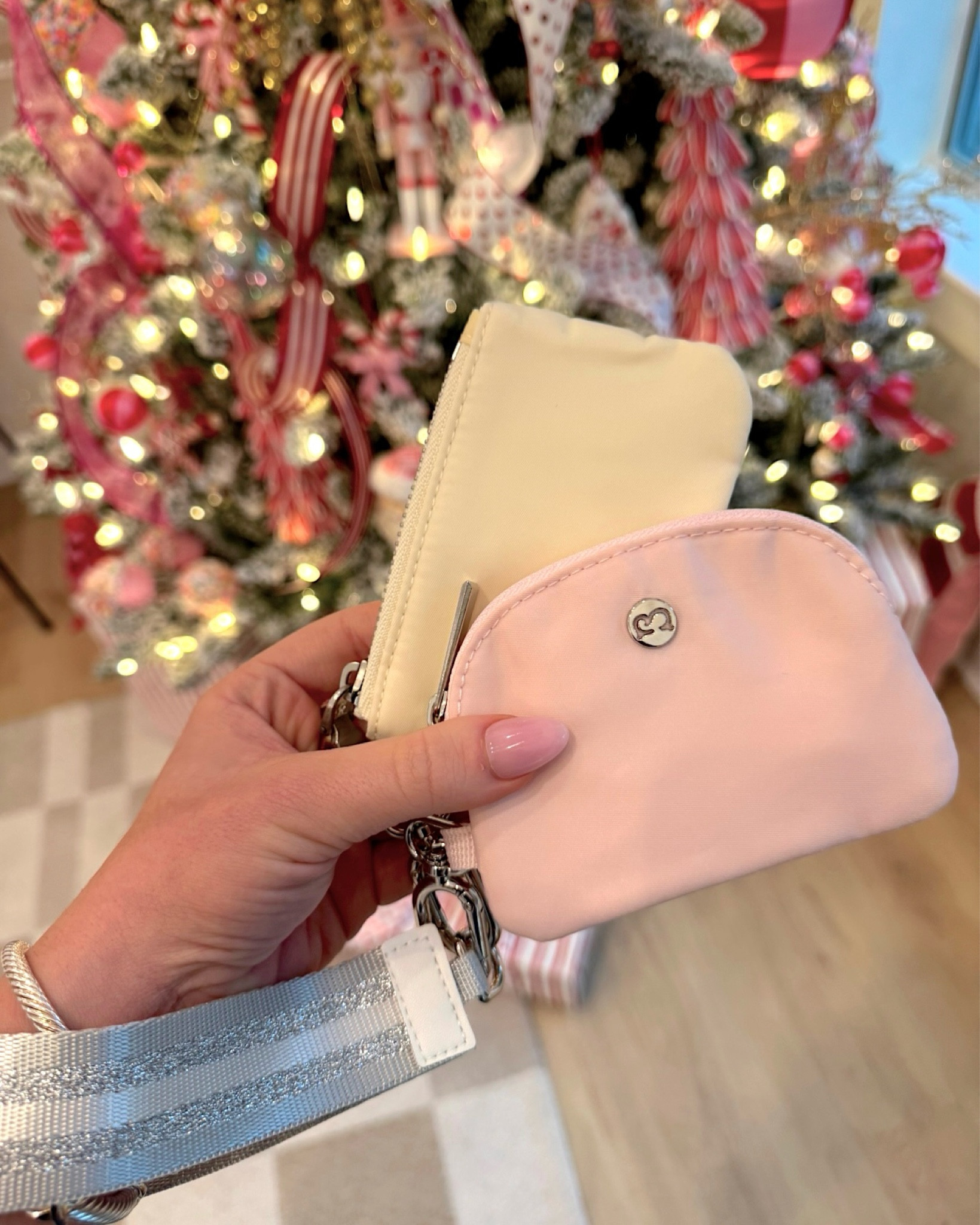 Dual pouch wristlet Black Friday deal at Amazon 🖤

Dual pouch wristlet, wristlet, Black Friday, Black Friday sale, Amazon Black Friday deals, Amazon Black Friday sale, Amazon, Amazon sale, Amazon deals, Madison Payne 

#LTKItBag #LTKSaleAlert #LTKSeasonal