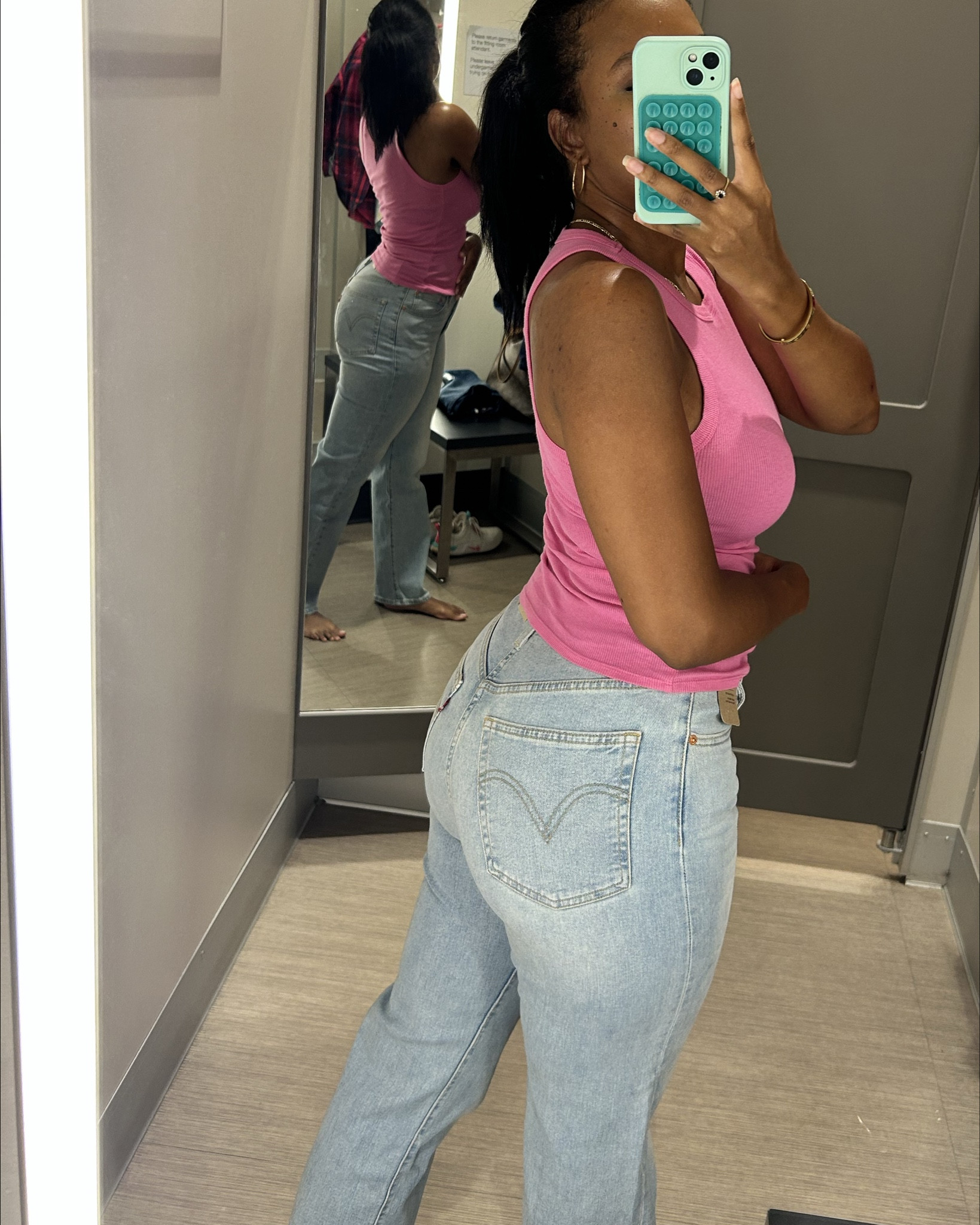 Ribbed tank top
Levi’s jeans - wearing size 29
Fall outfit 

#LTKStyleTip #LTKFallSale