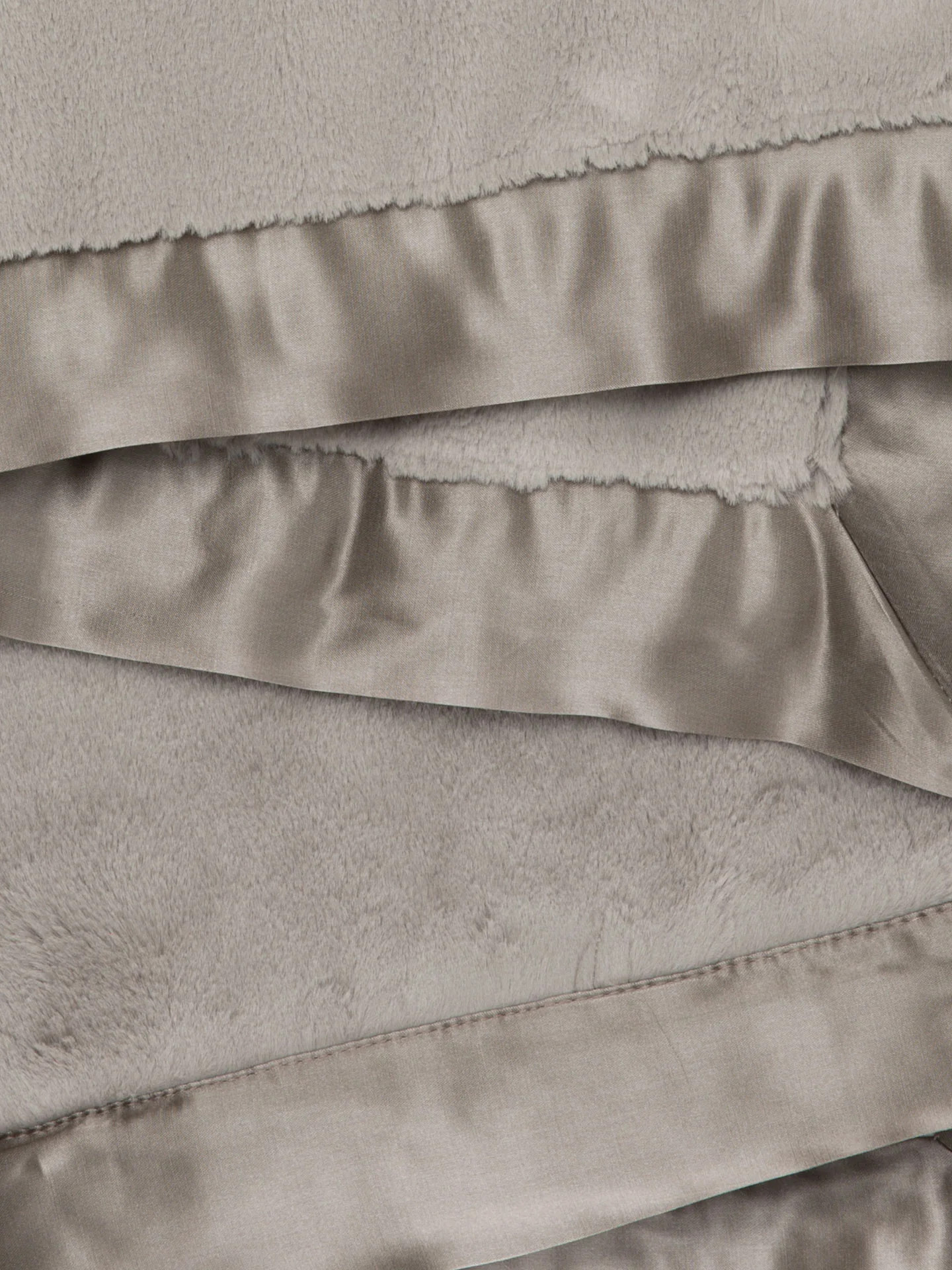 Luxe™ Big Kid Blanket | Little Giraffe