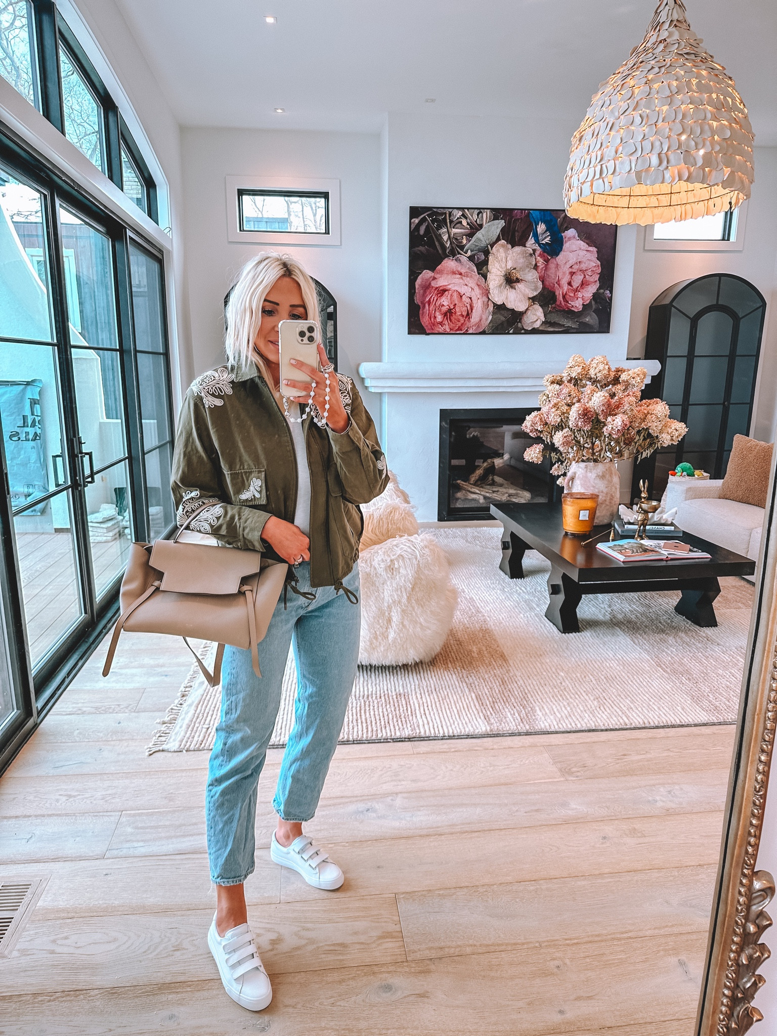 Quintessential spring fit 🤌 wearing a medium in jacket and a 27 in jeans. Shoes run tts 