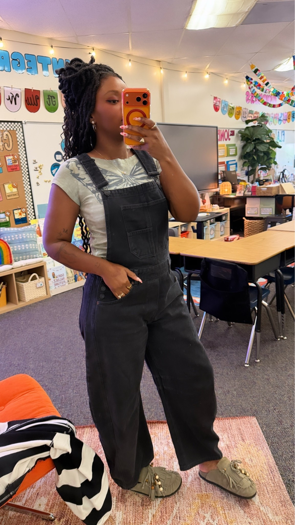 Thursday! 
Shirt: Small
Overalls: Medium
Sweatshirt: Medium

#LTKdayinmylife #LTKgrwm #LTKootd