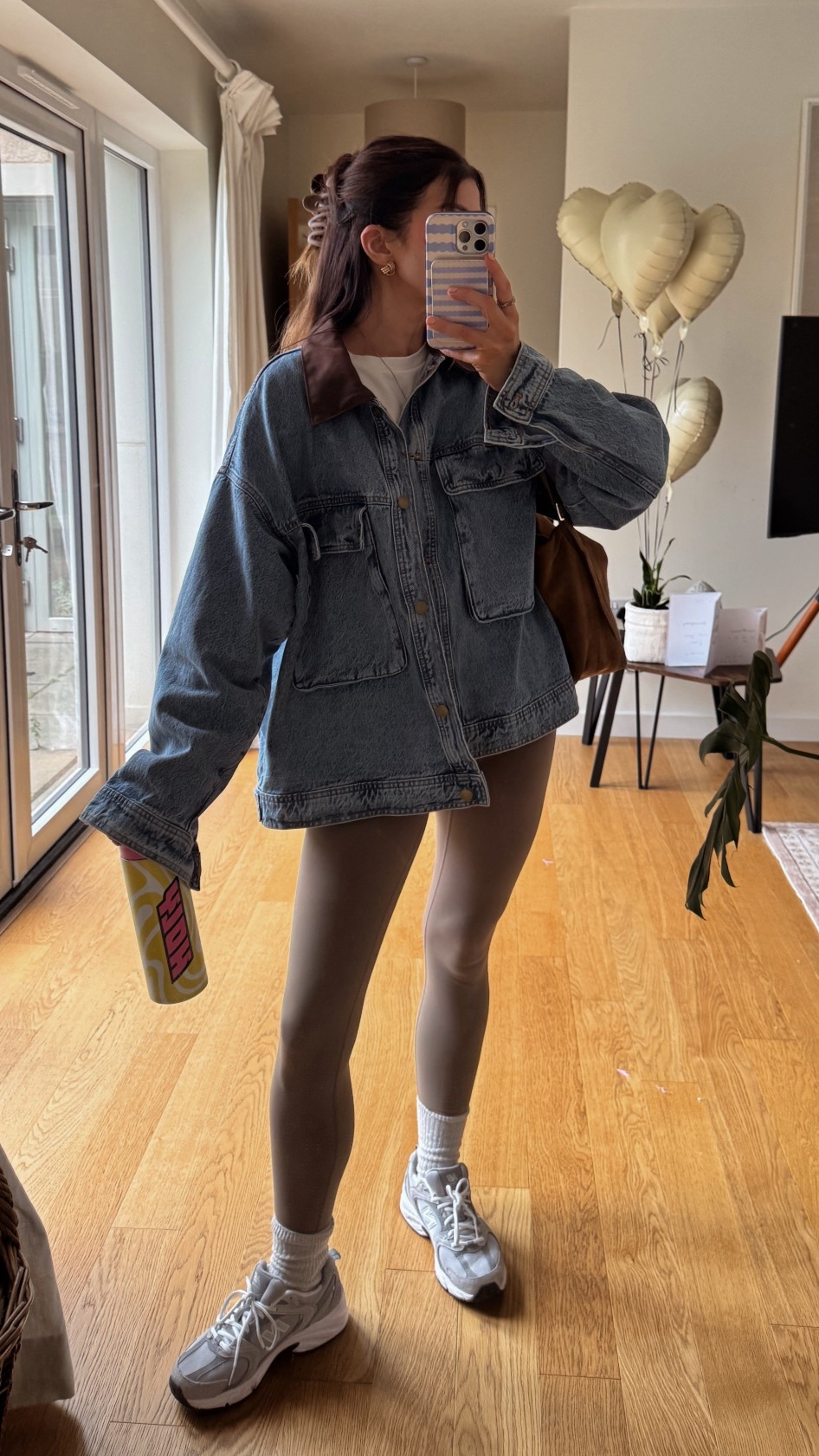 Autumn outfits 

Denim jacket 
Leggings 
New balance
Suede bag 

#LTKautumn #LTKuk #LTKeurope