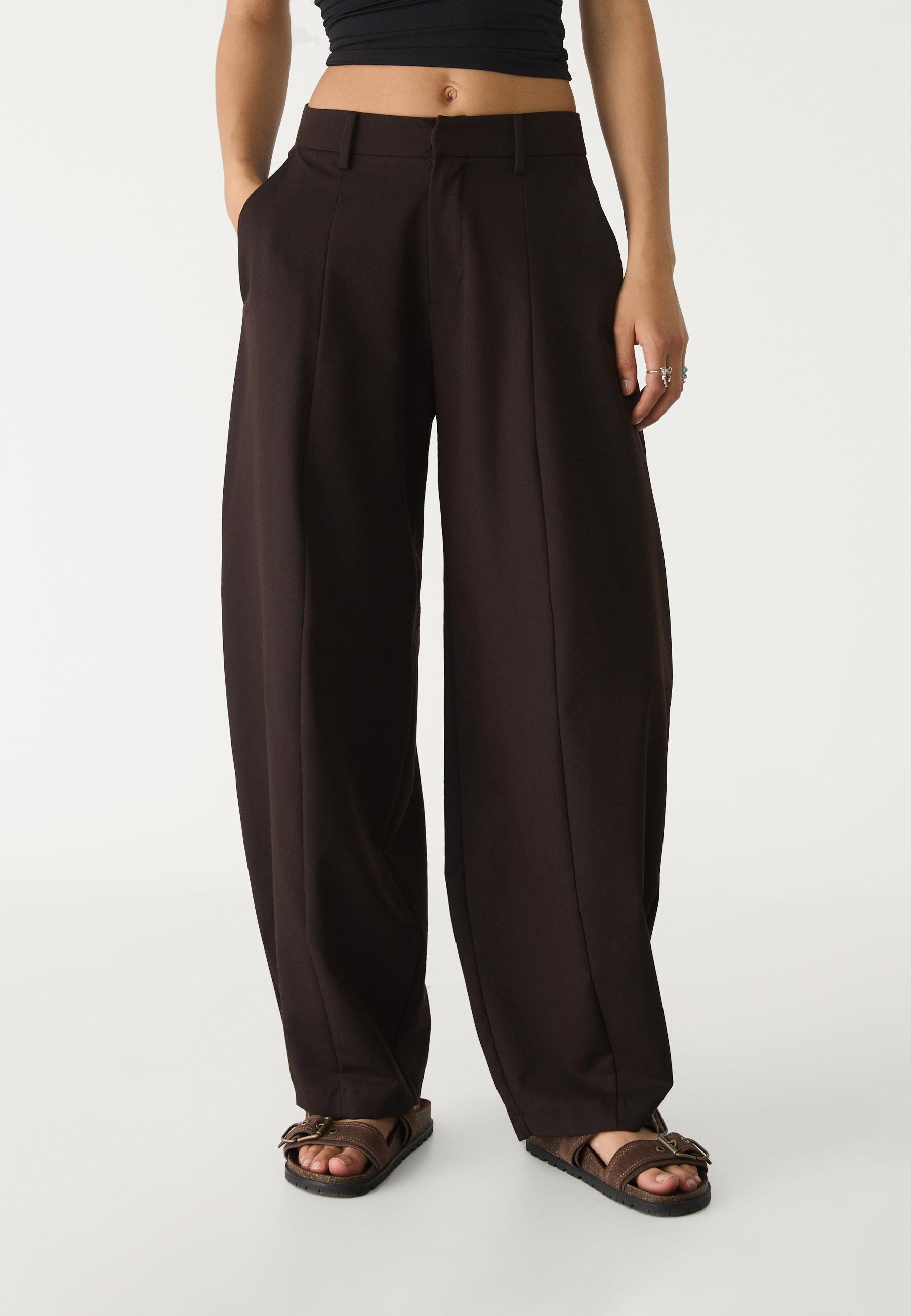 Smart baggy trousers with seam detail - Women's fashion | Stradivarius United Kingdom | Stradivarius (UK)