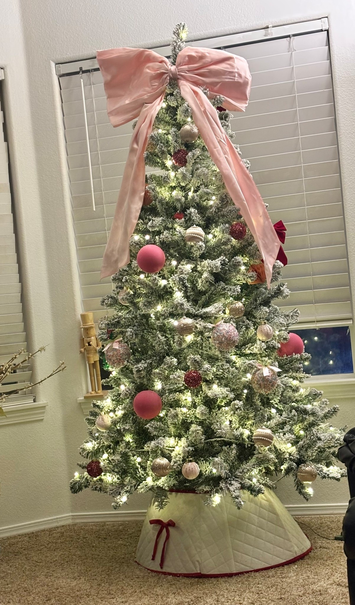 Our Christmas tree is finally up and she’s giving soft pink magic. 🎀✨
Flocked branches, warm lights, oversized rose ornaments, and the prettiest blush bow on top. This space feels so cozy, dreamy, and merry — exactly what I needed this season. 💗🎄

⸻



#christmasdecor #holidayhome #flockedtree #pinkchristmas #cozychristmas #holidayaesthetic #LTKholiday #LTKhome #christmastreeinspo #pinkholidaydecor #winterfavorites2025 #holidaystyling #amazonhomefinds #festivehome


#LTKdayinmylife #LTKHoliday #LTKSeasonal