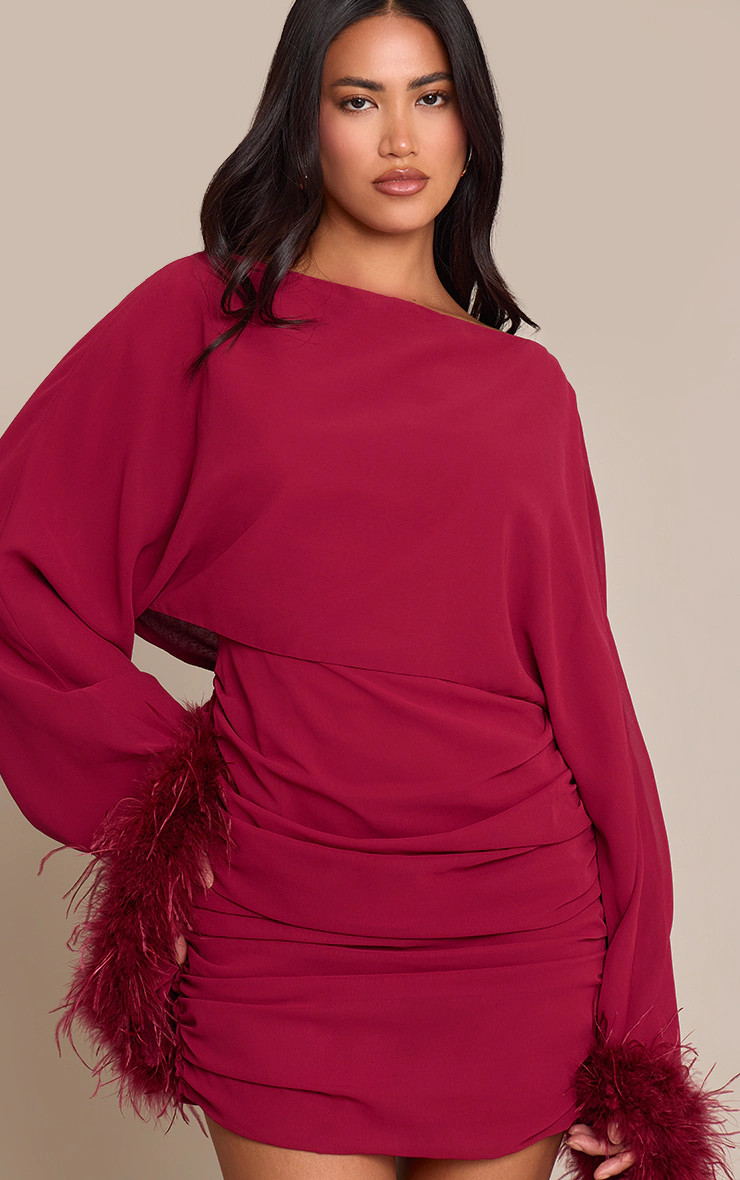 Wine Extreme Feather Cuff Ruched Bodycon Dress | PrettyLittleThing UK