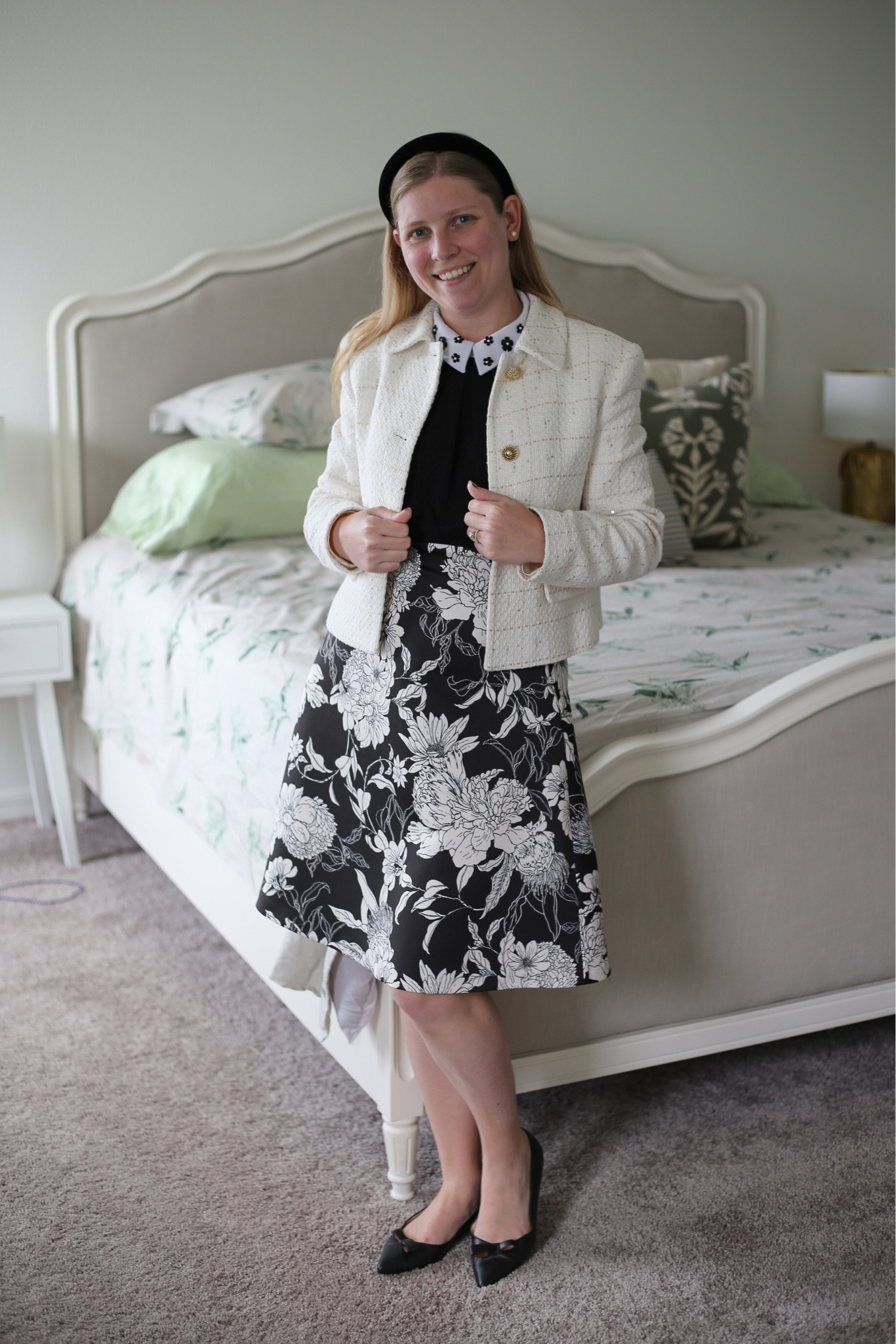 Cropped tweed jacket with Peter Pan collar blouse and fall floral a-line skirt. Preppy fall outfit inspo  

#LTKworkwear