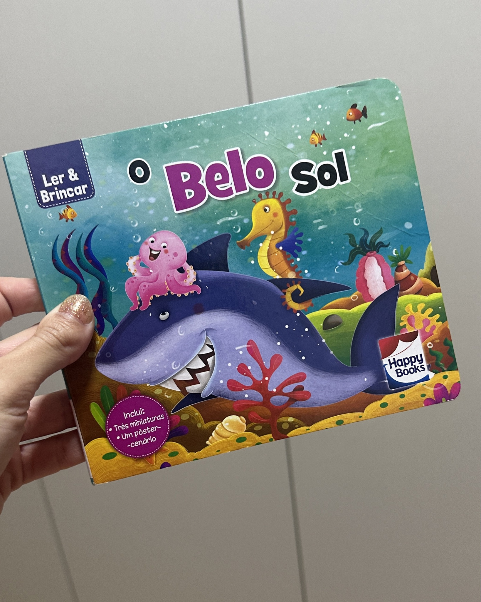 Essa coleção é uma graça ! Histórias fofas, essa do mar é minha favorita pois fala sobre amizade ❤️ 
E além do livro, vem personagens e um cenário para os pequenos explorarem a imaginação 🙏🏻 #livro #livroinfantil #maternidade 

#LTKbrasil #LTKkids #LTKfamily